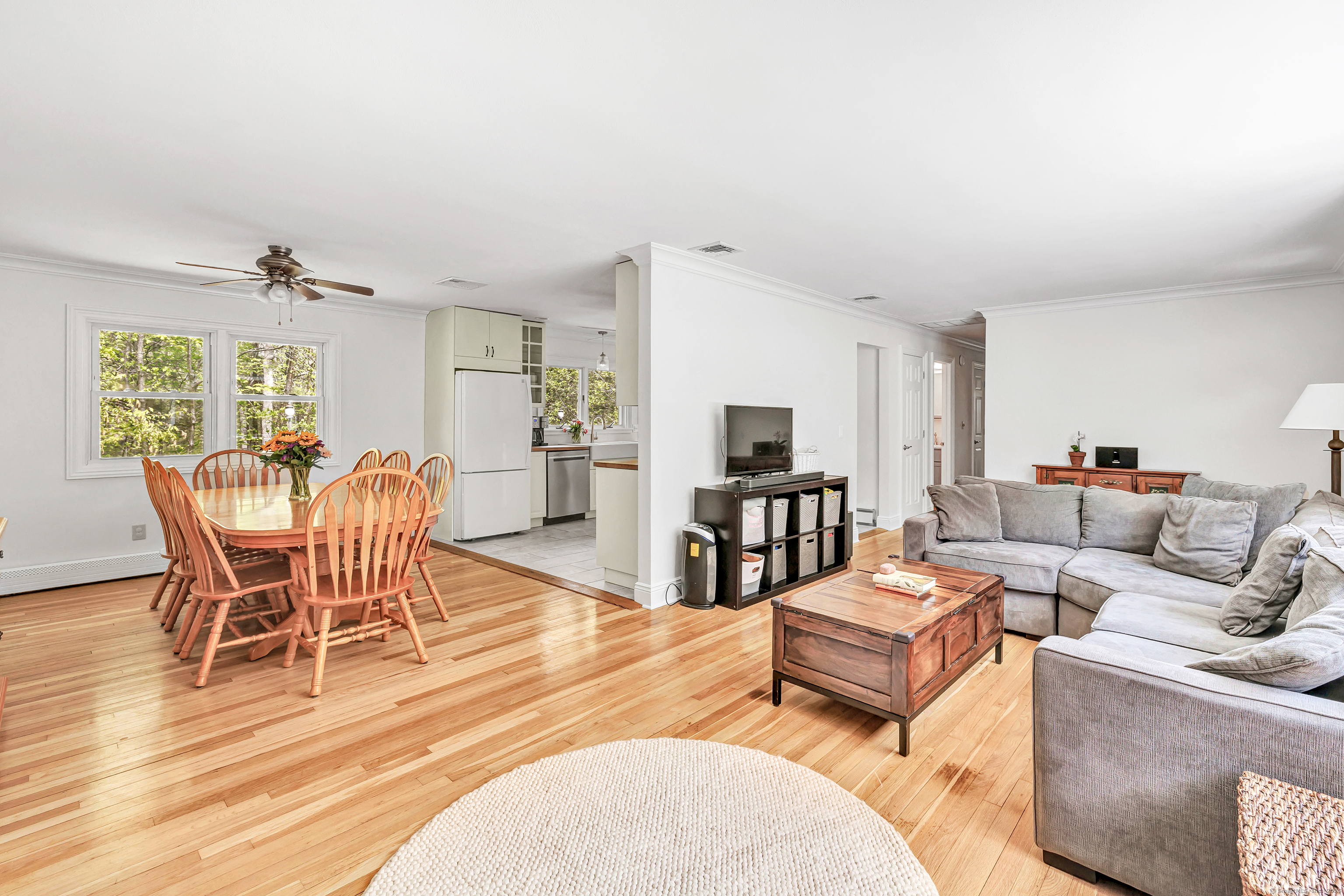 82 Village, Shelton, Connecticut 06484