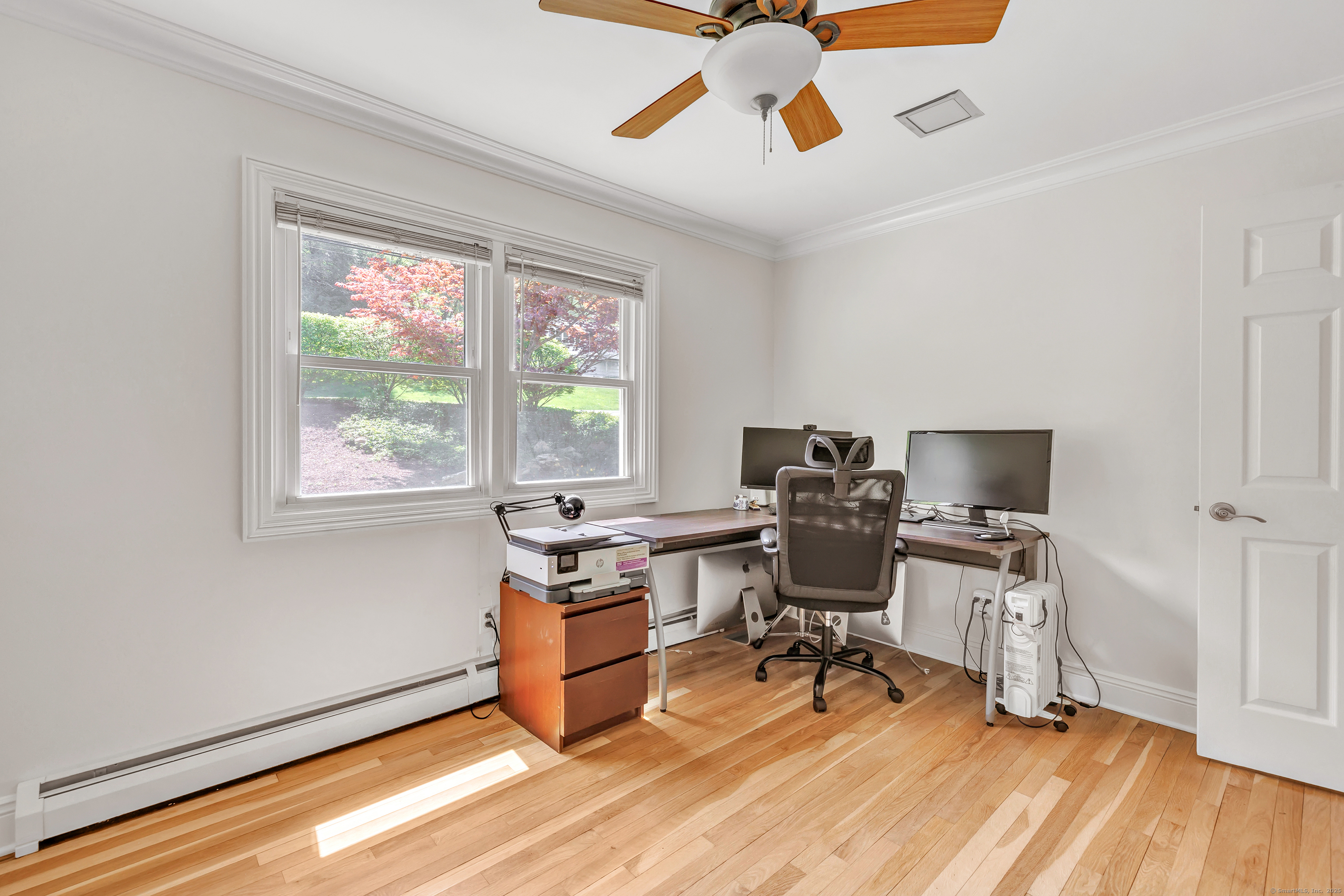 82 Village, Shelton, Connecticut 06484