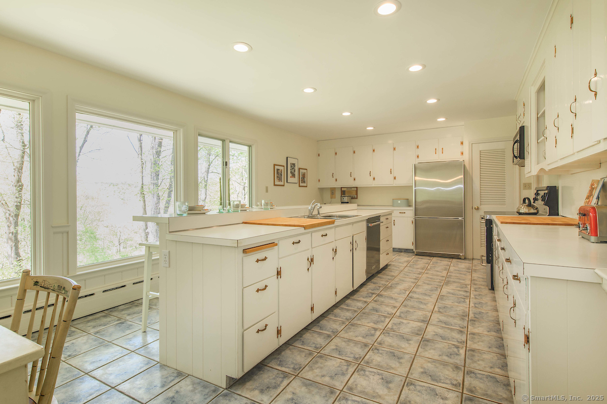 21 South, Harwinton, Connecticut 06791