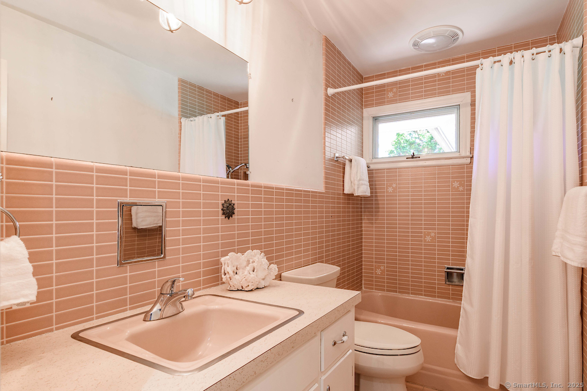 21 South, Harwinton, Connecticut 06791