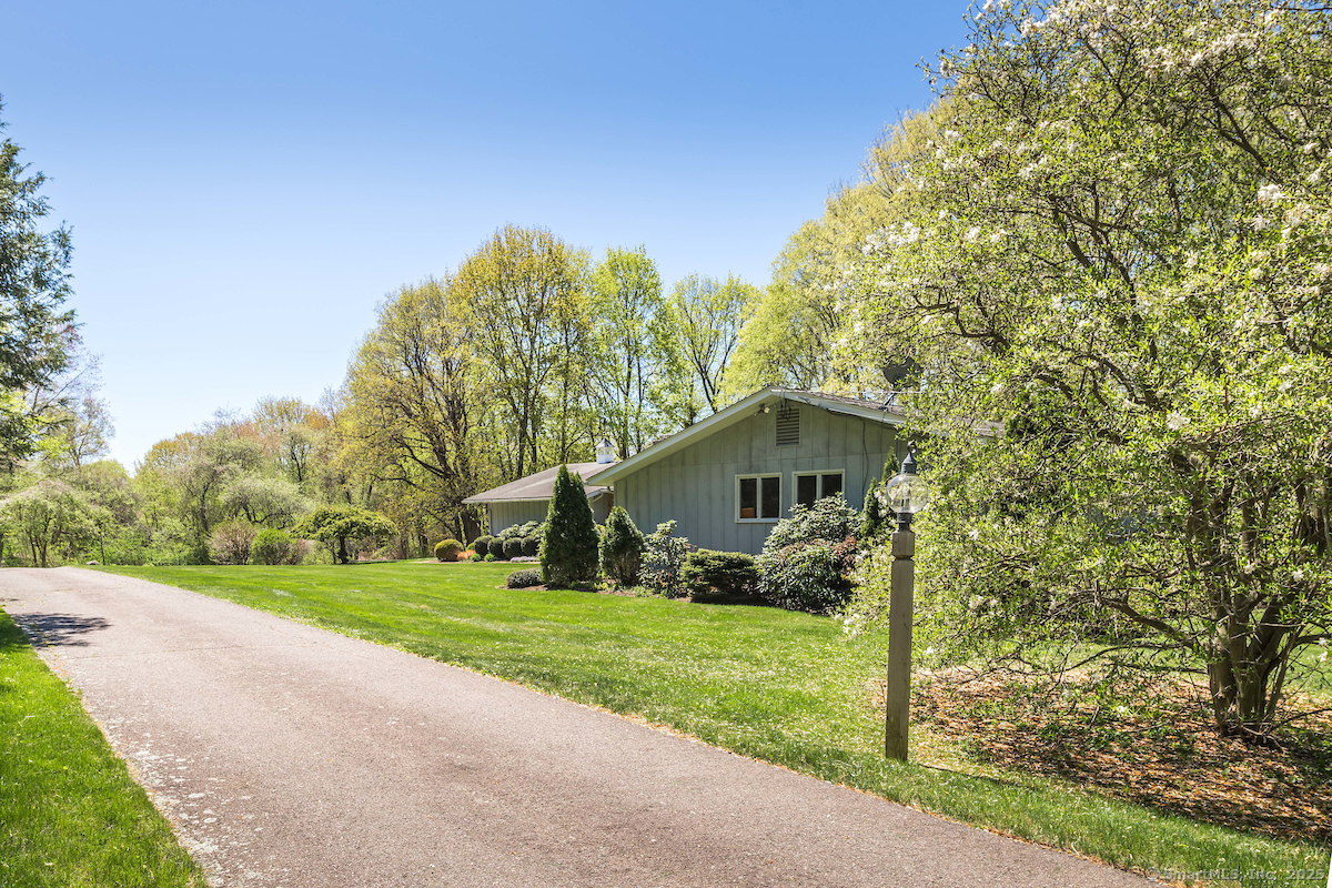 21 South, Harwinton, Connecticut 06791