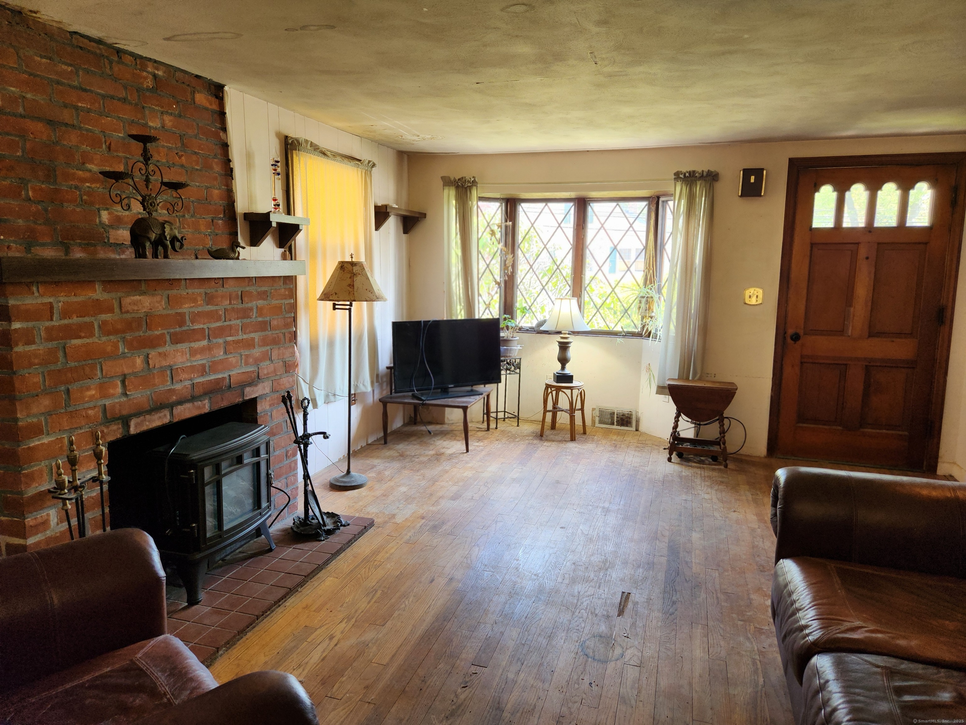16 Vista, East Haven, Connecticut 06512