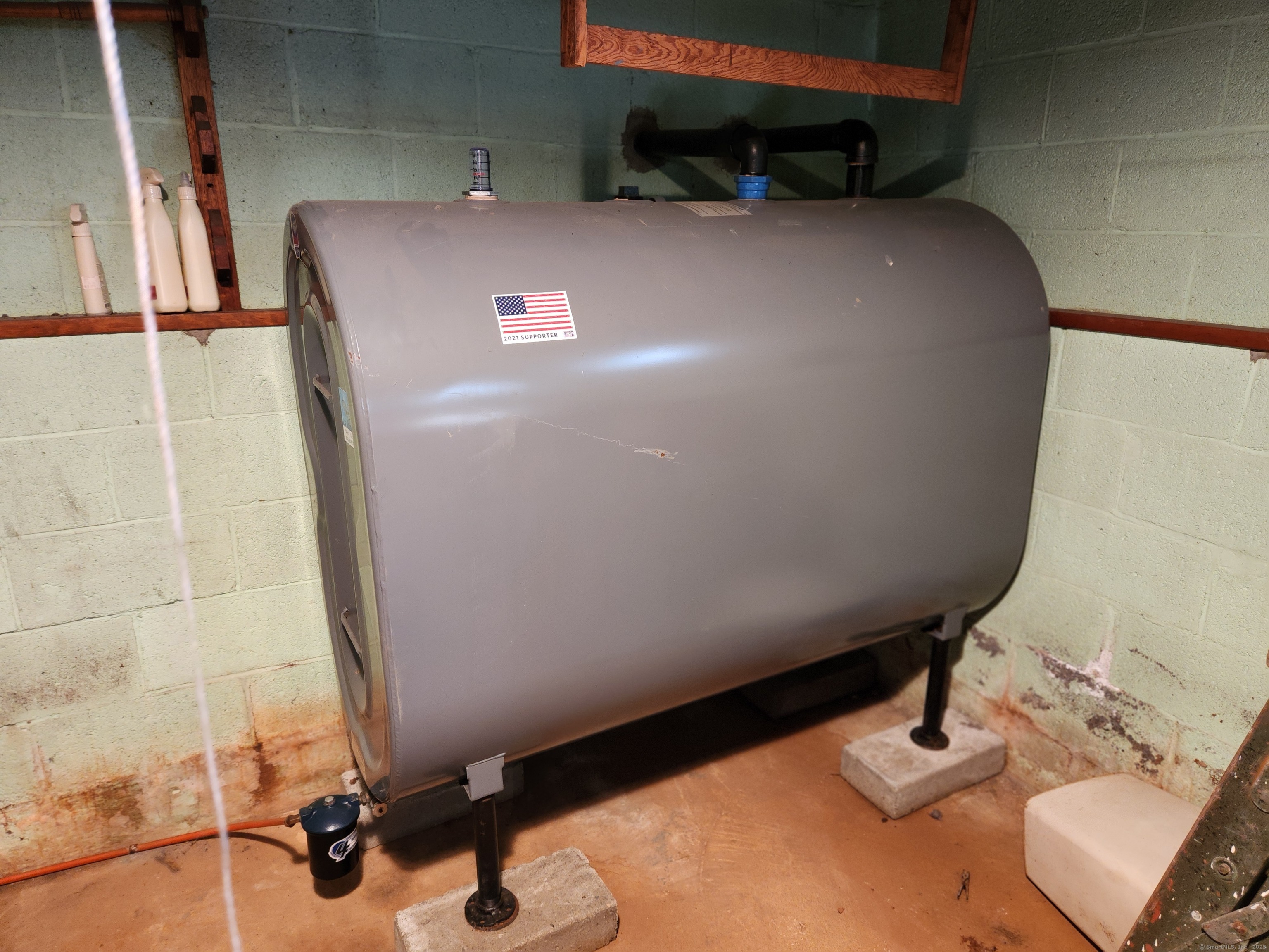 16 Vista, East Haven, Connecticut 06512