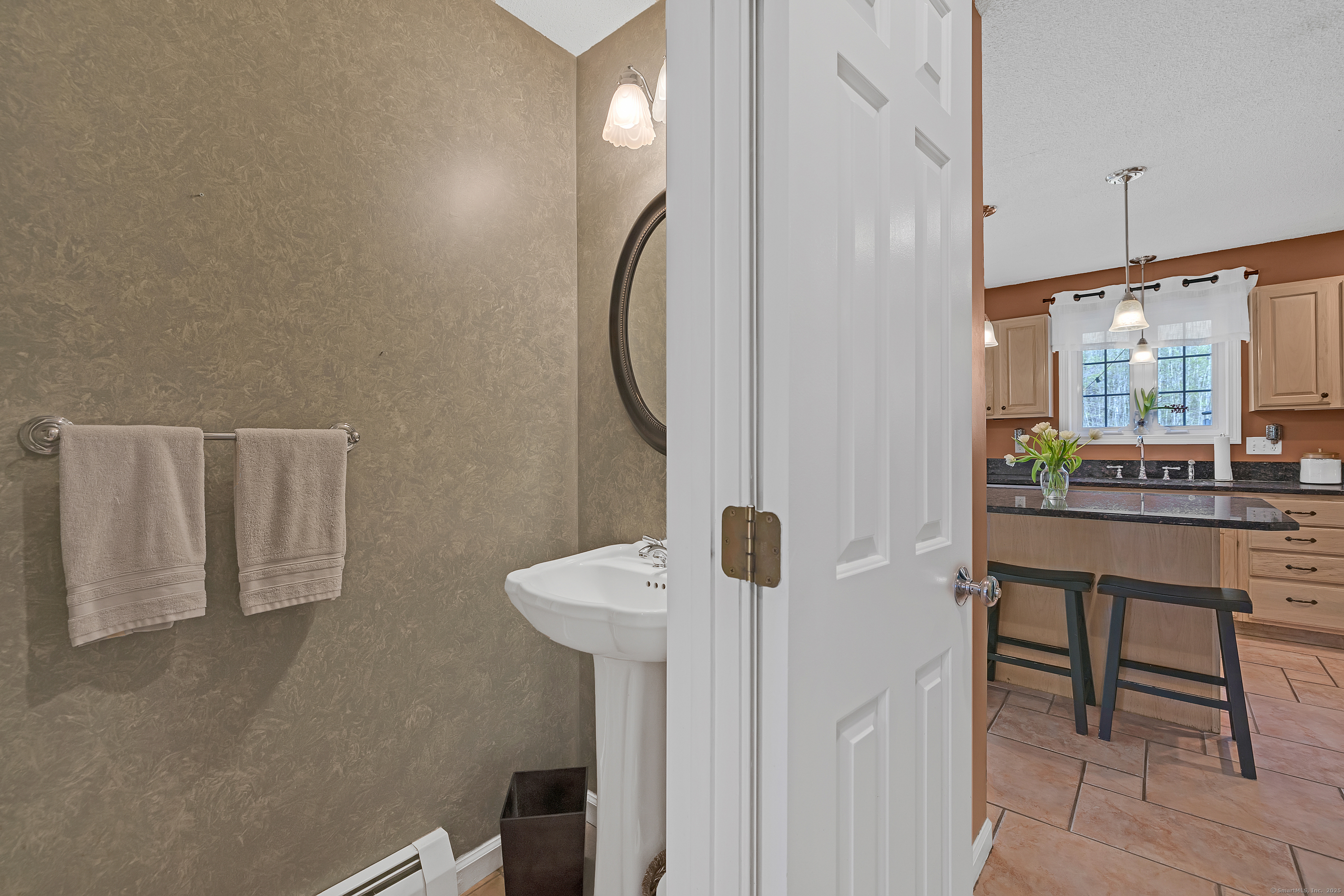 88 Mallory, Roxbury, Connecticut 06783