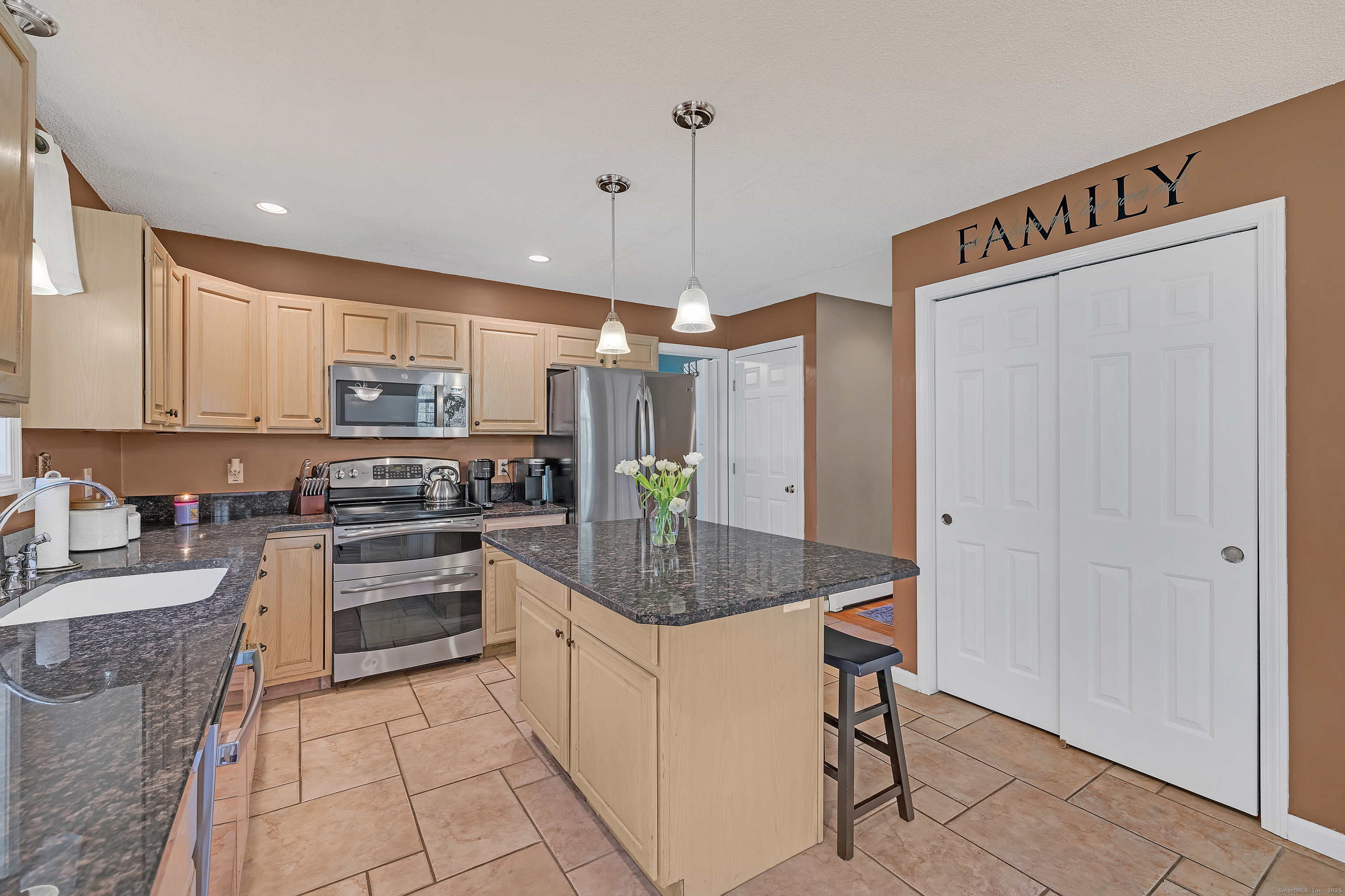 88 Mallory, Roxbury, Connecticut 06783