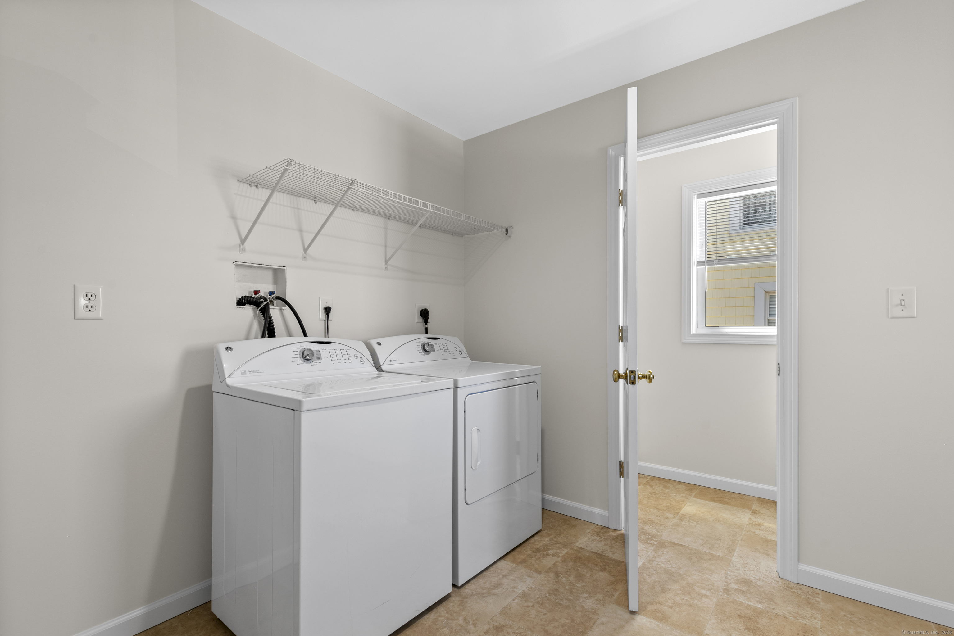 274 & 274A Cosey Beach, East Haven, Connecticut 06512