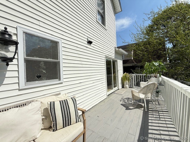 1142 Hope, Stamford, Connecticut 06907
