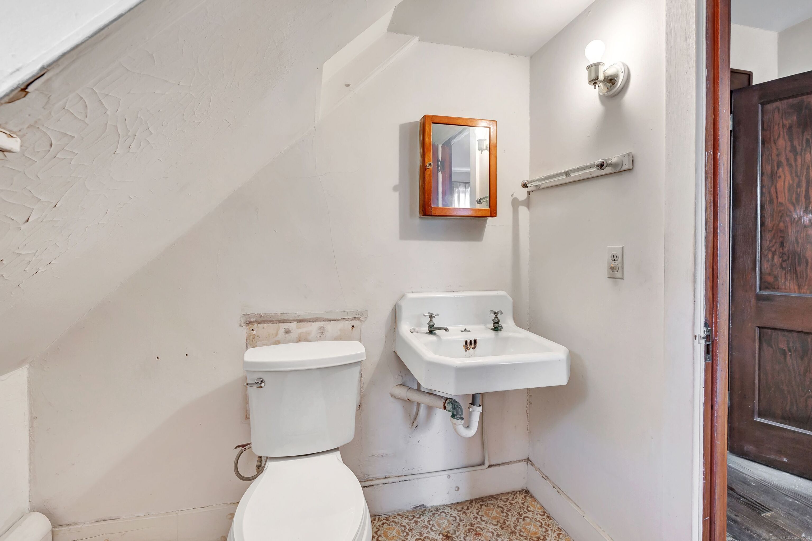 2803 Broadbridge, Stratford, Connecticut 06614