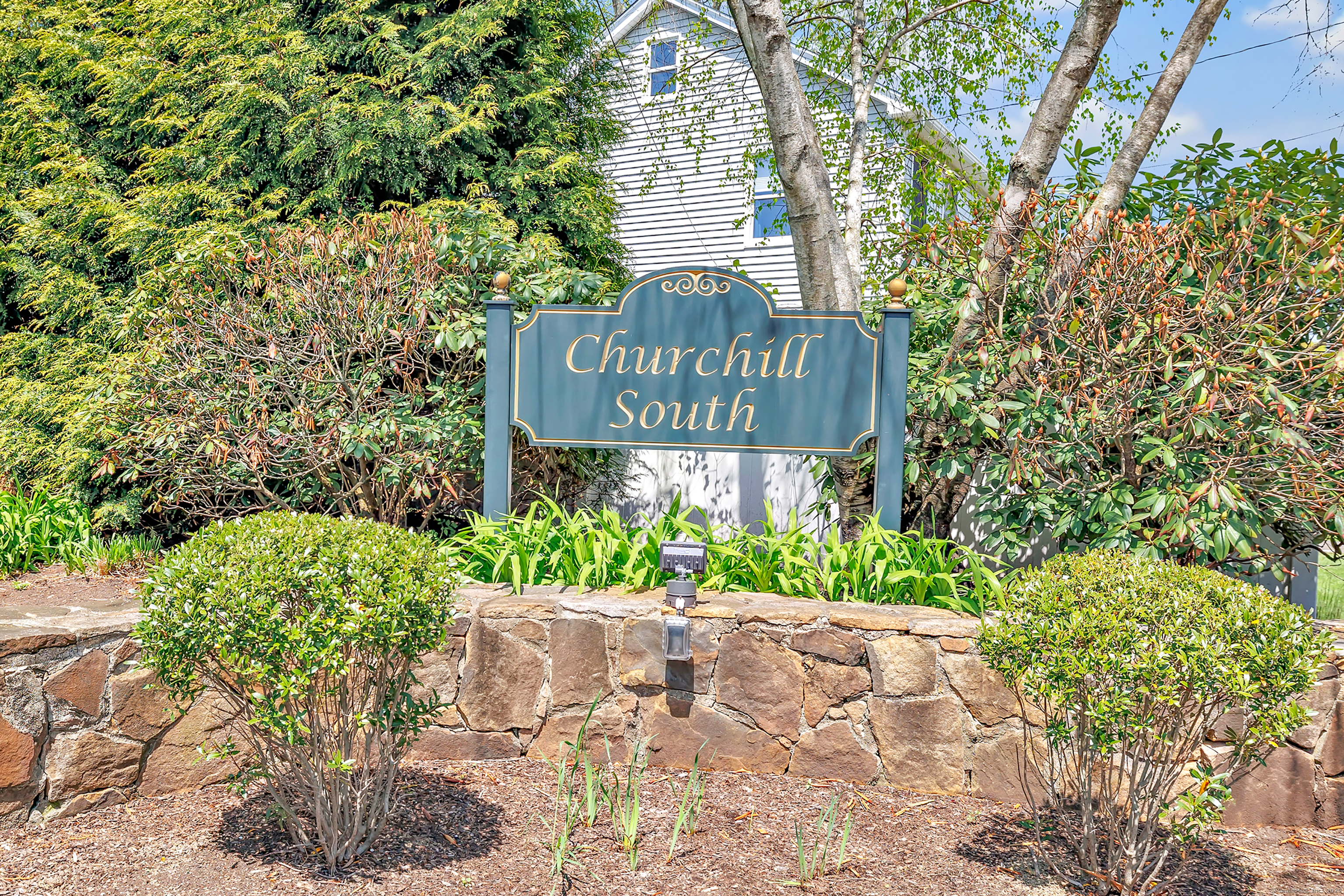 103 Paugusett, Trumbull, Connecticut 06611