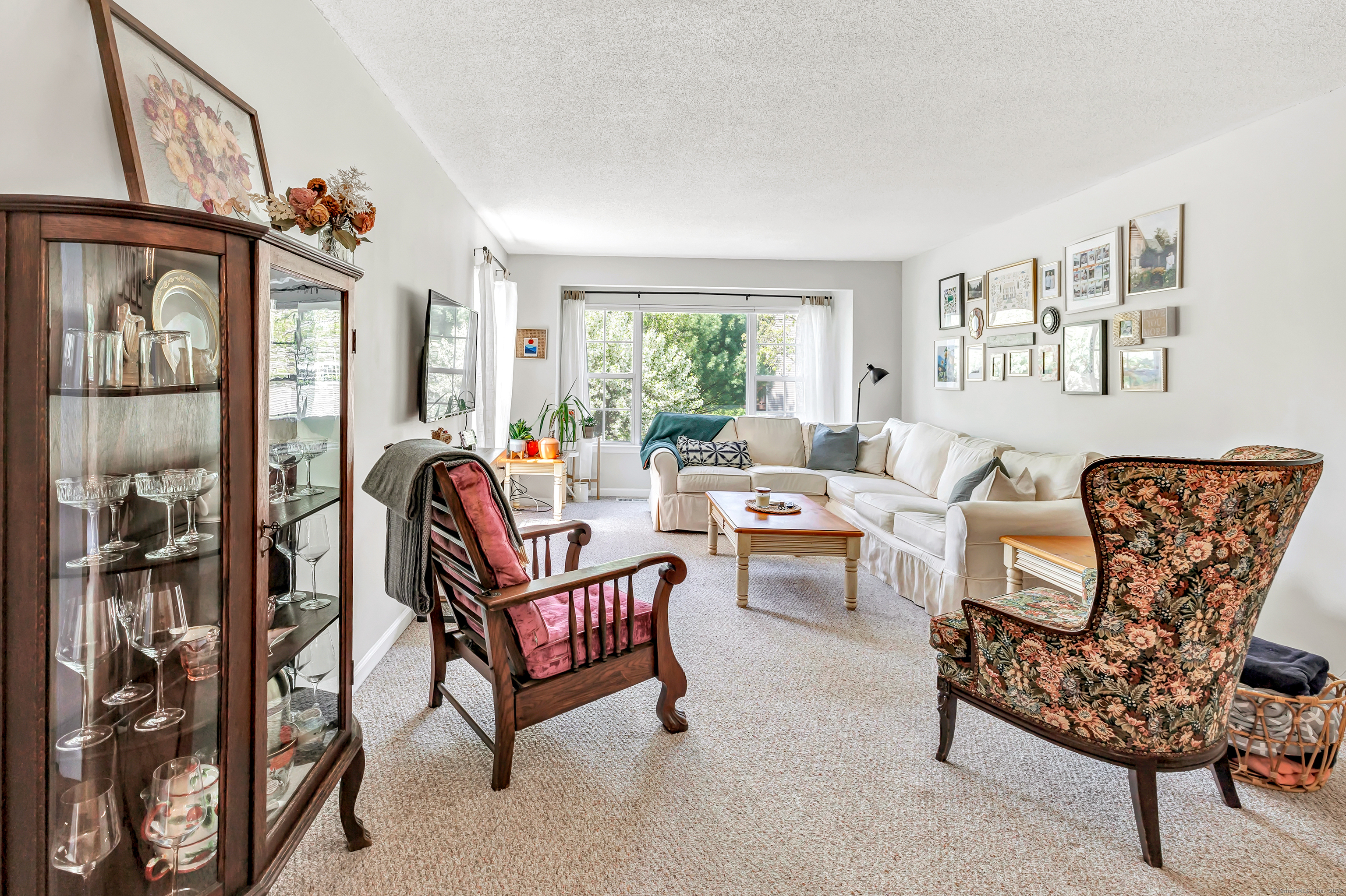 103 Paugusett, Trumbull, Connecticut 06611