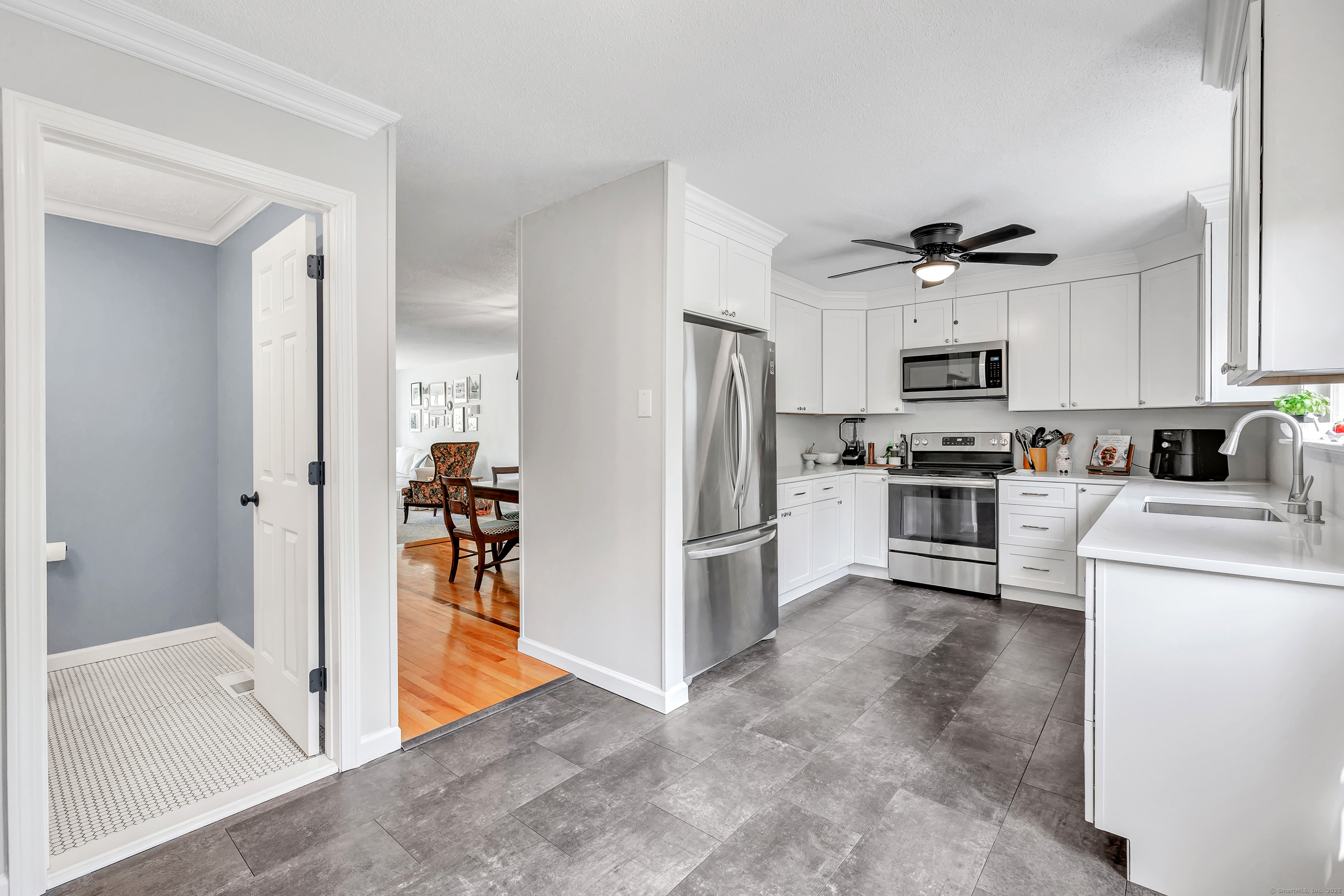 103 Paugusett, Trumbull, Connecticut 06611