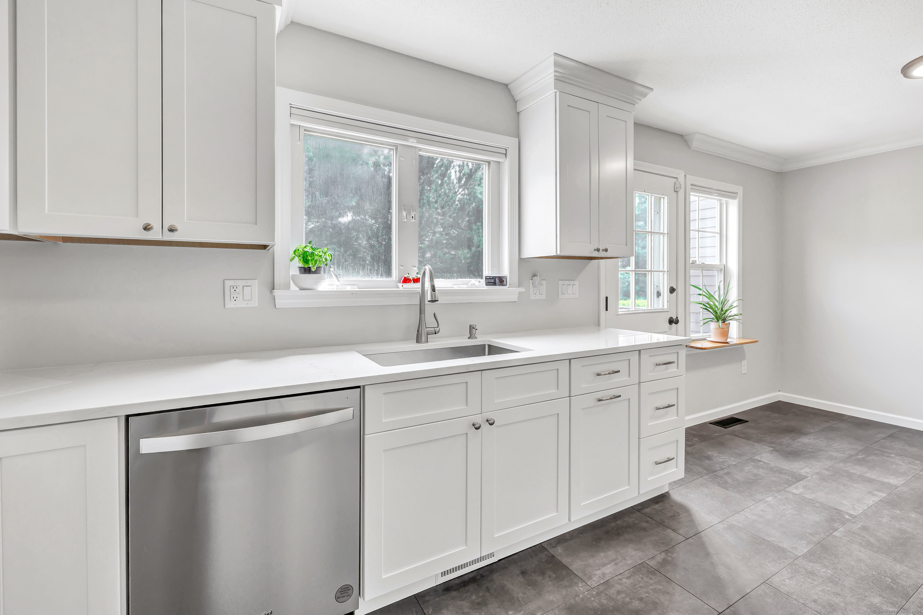 103 Paugusett, Trumbull, Connecticut 06611