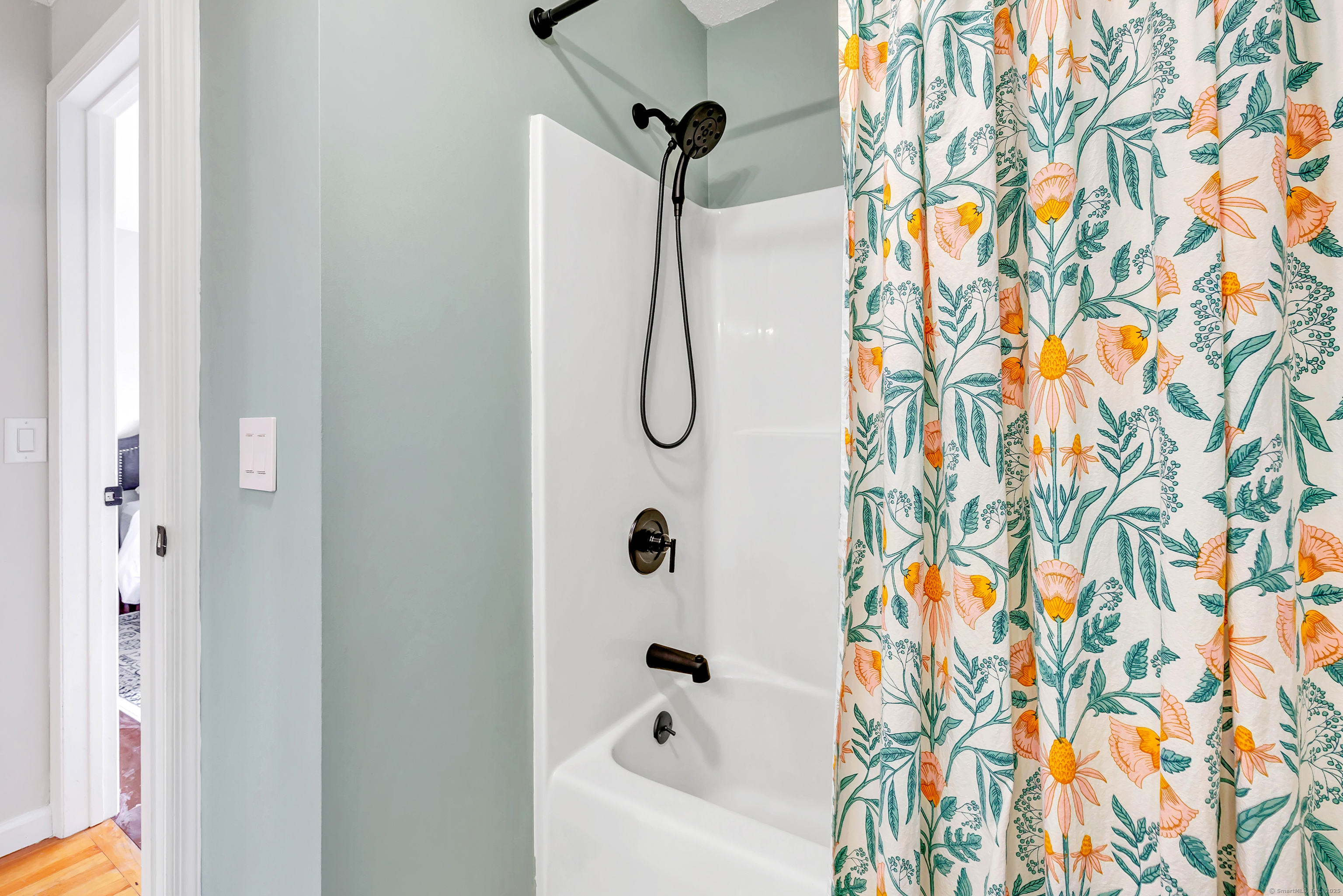 103 Paugusett, Trumbull, Connecticut 06611