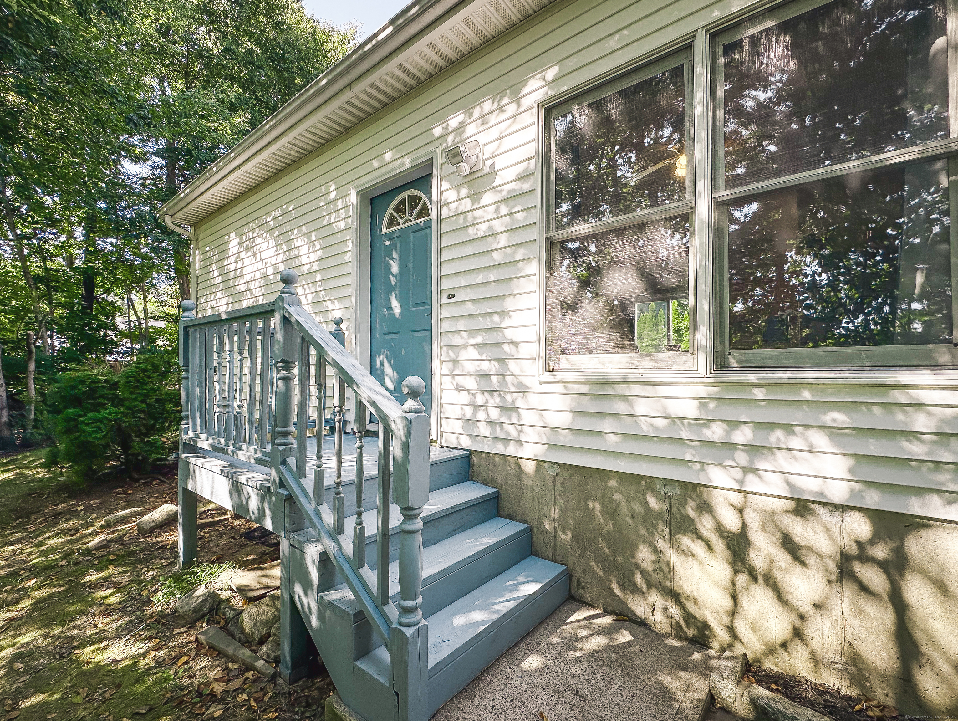 61 Geraldine, Naugatuck, Connecticut 06770