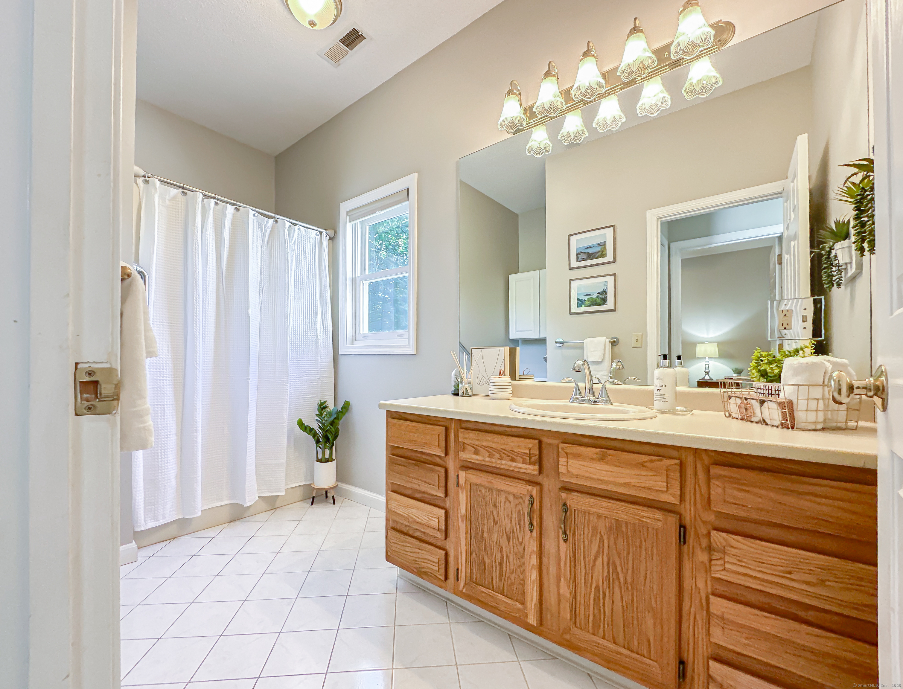 61 Geraldine, Naugatuck, Connecticut 06770