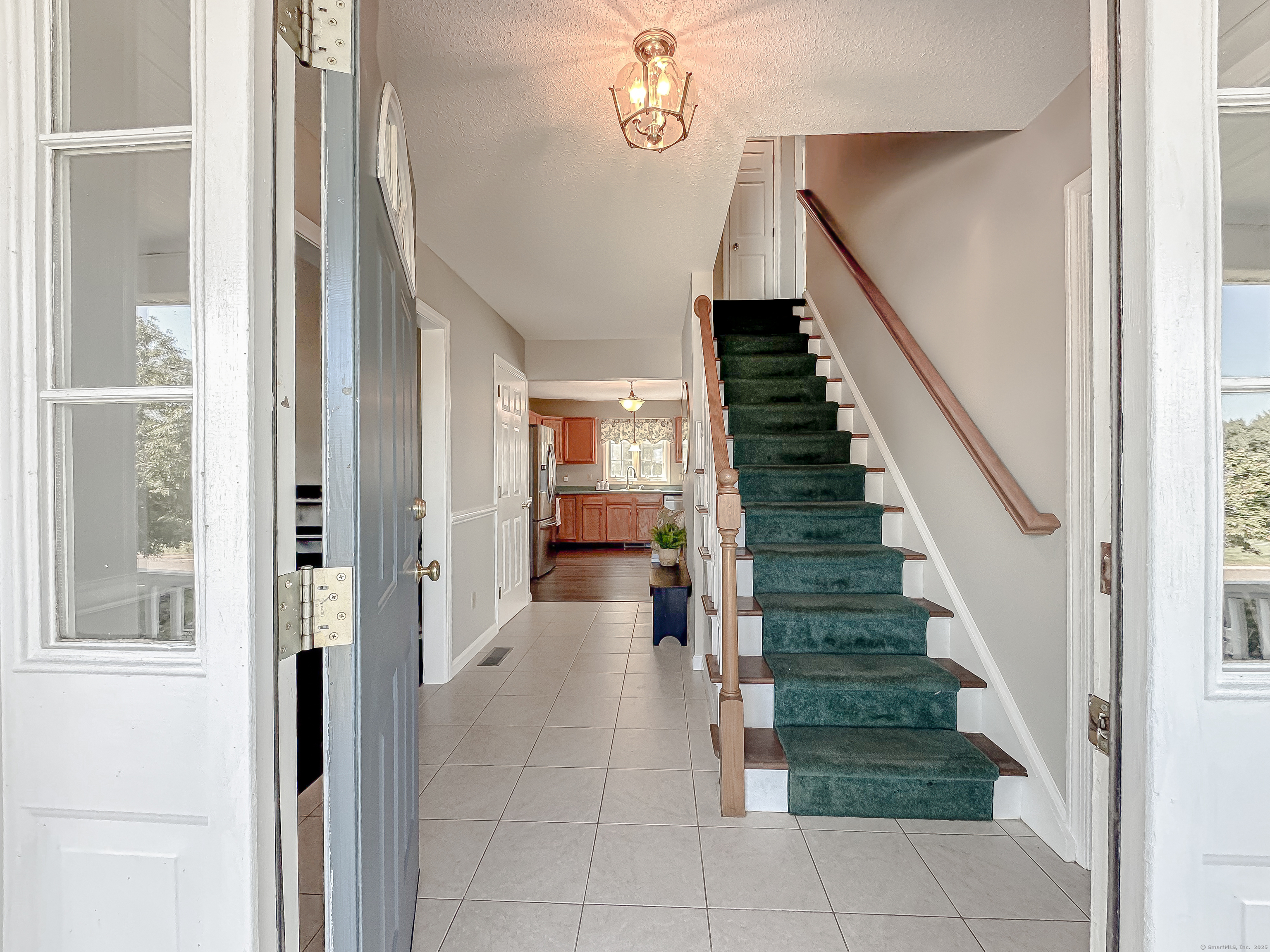 61 Geraldine, Naugatuck, Connecticut 06770
