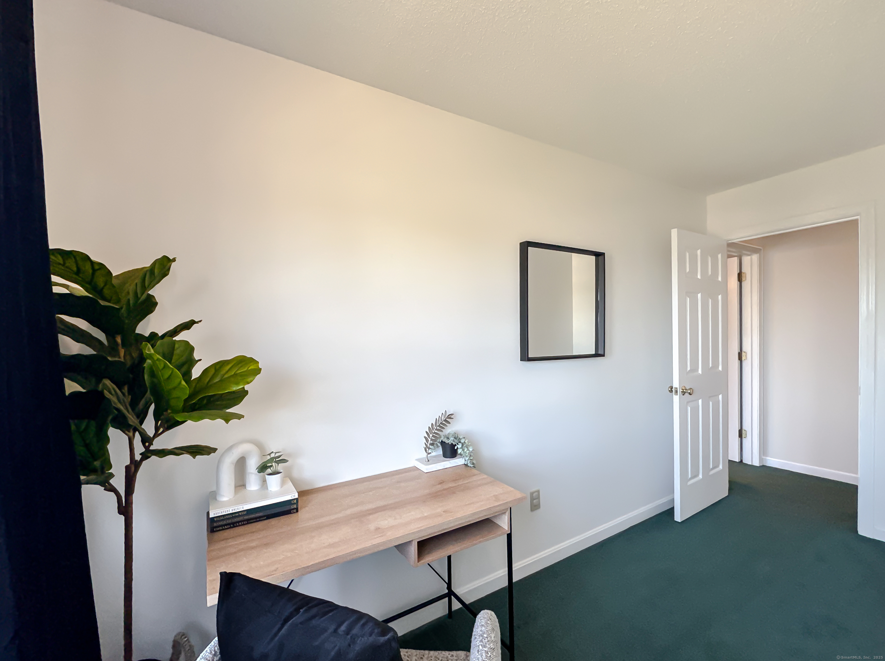 61 Geraldine, Naugatuck, Connecticut 06770
