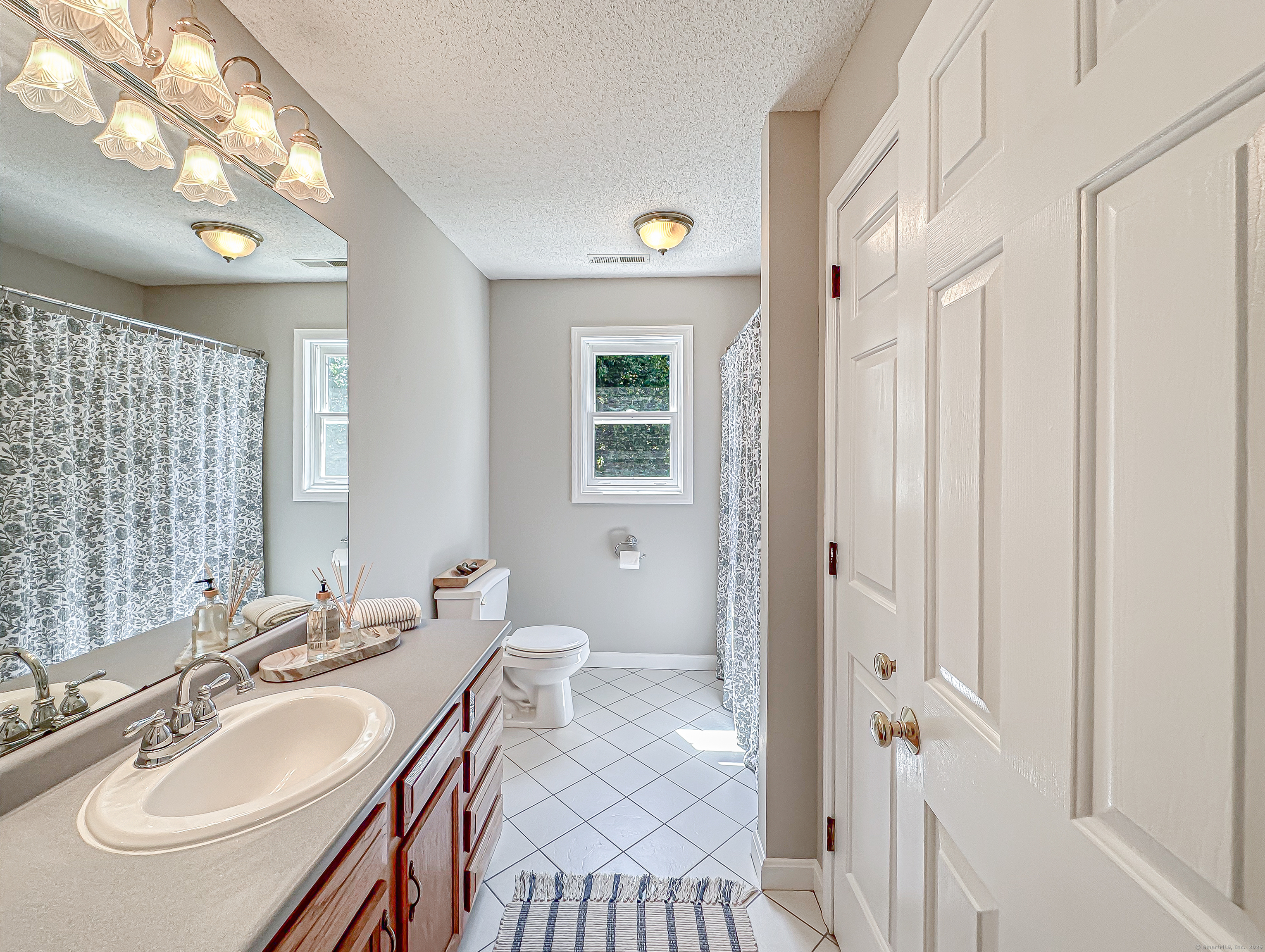 61 Geraldine, Naugatuck, Connecticut 06770