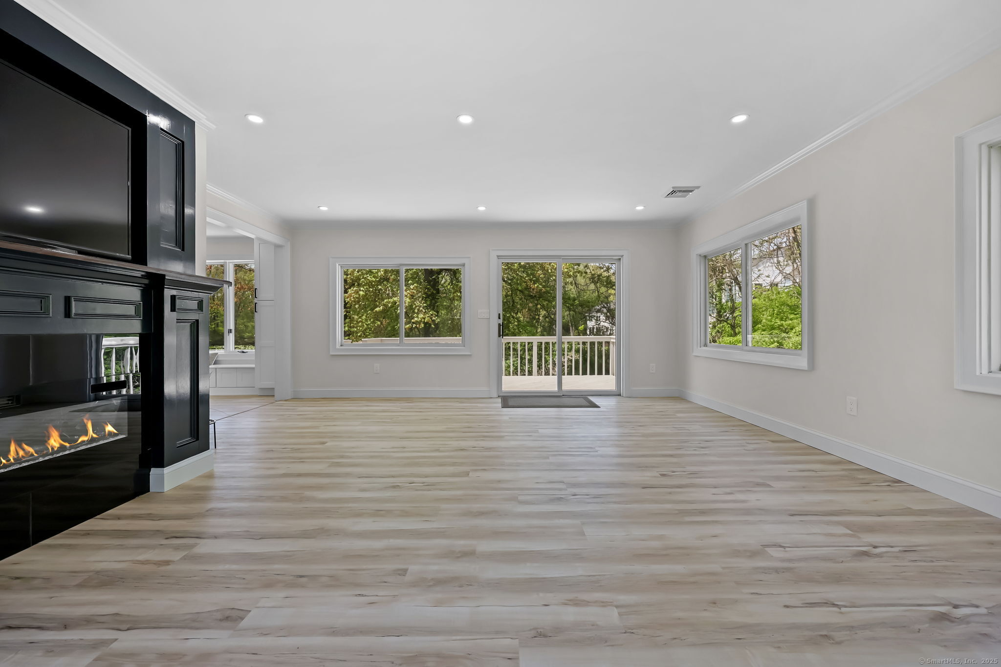 185 Newtown, Norwalk, Connecticut 06851