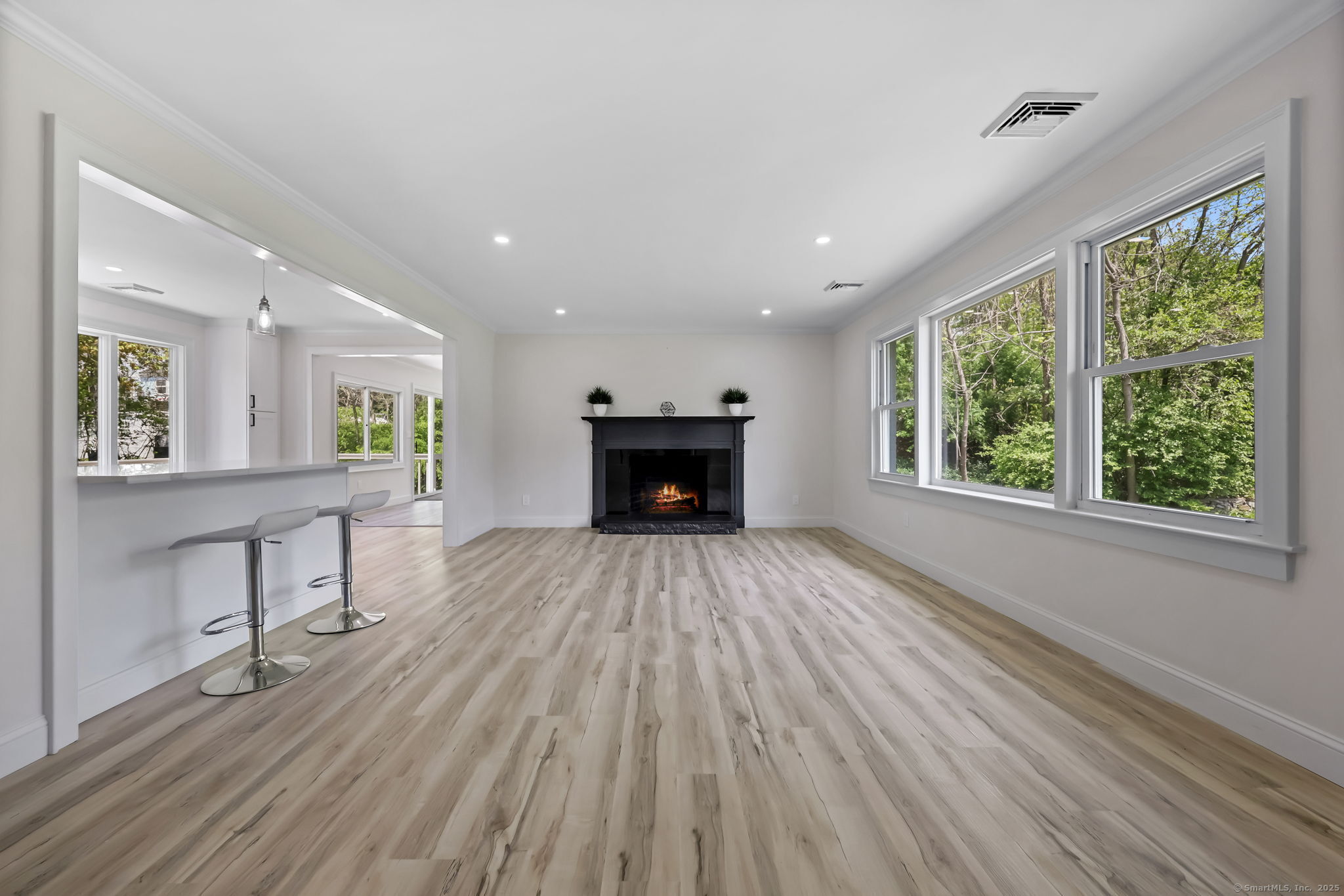 185 Newtown, Norwalk, Connecticut 06851