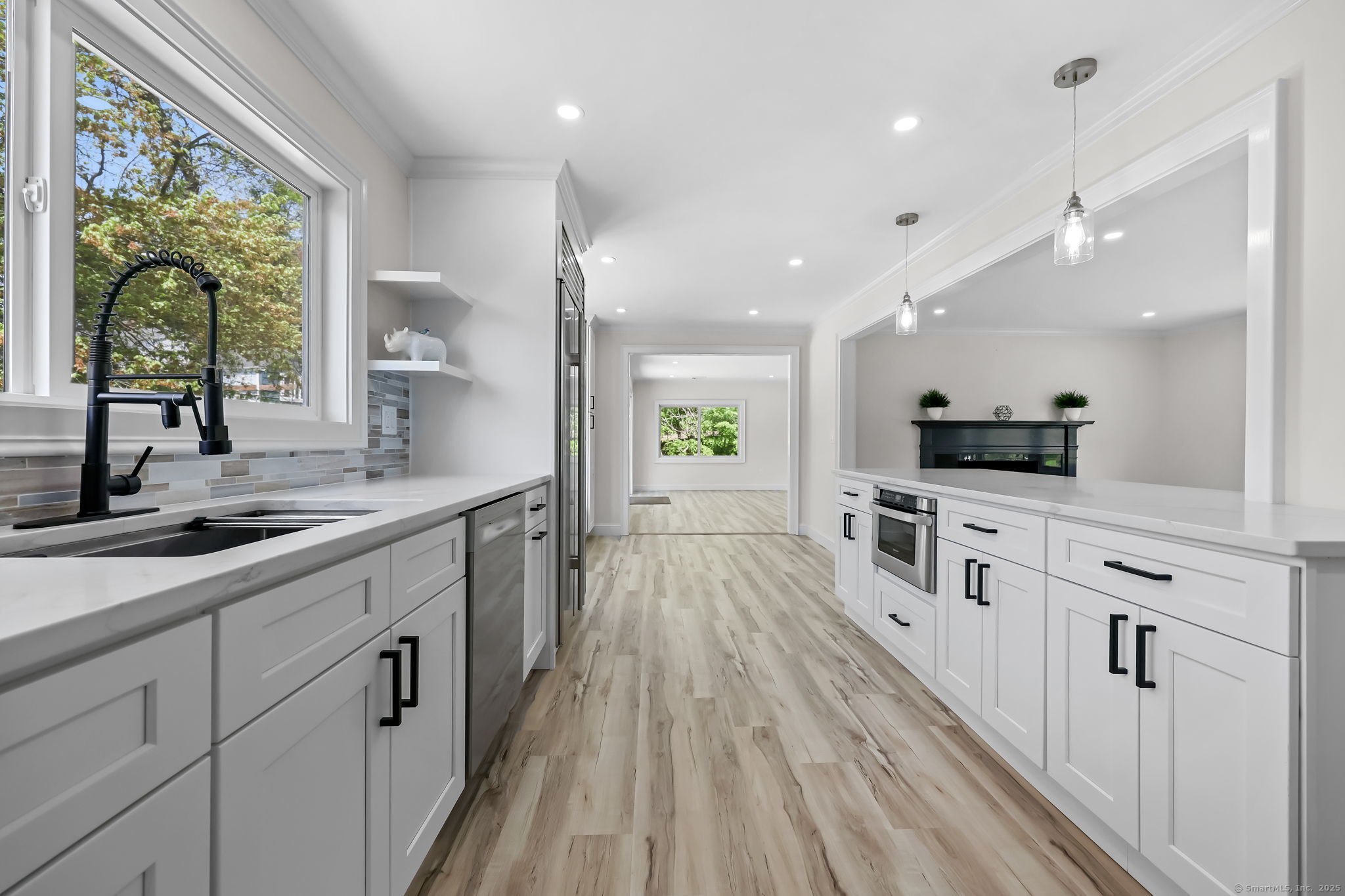 185 Newtown, Norwalk, Connecticut 06851