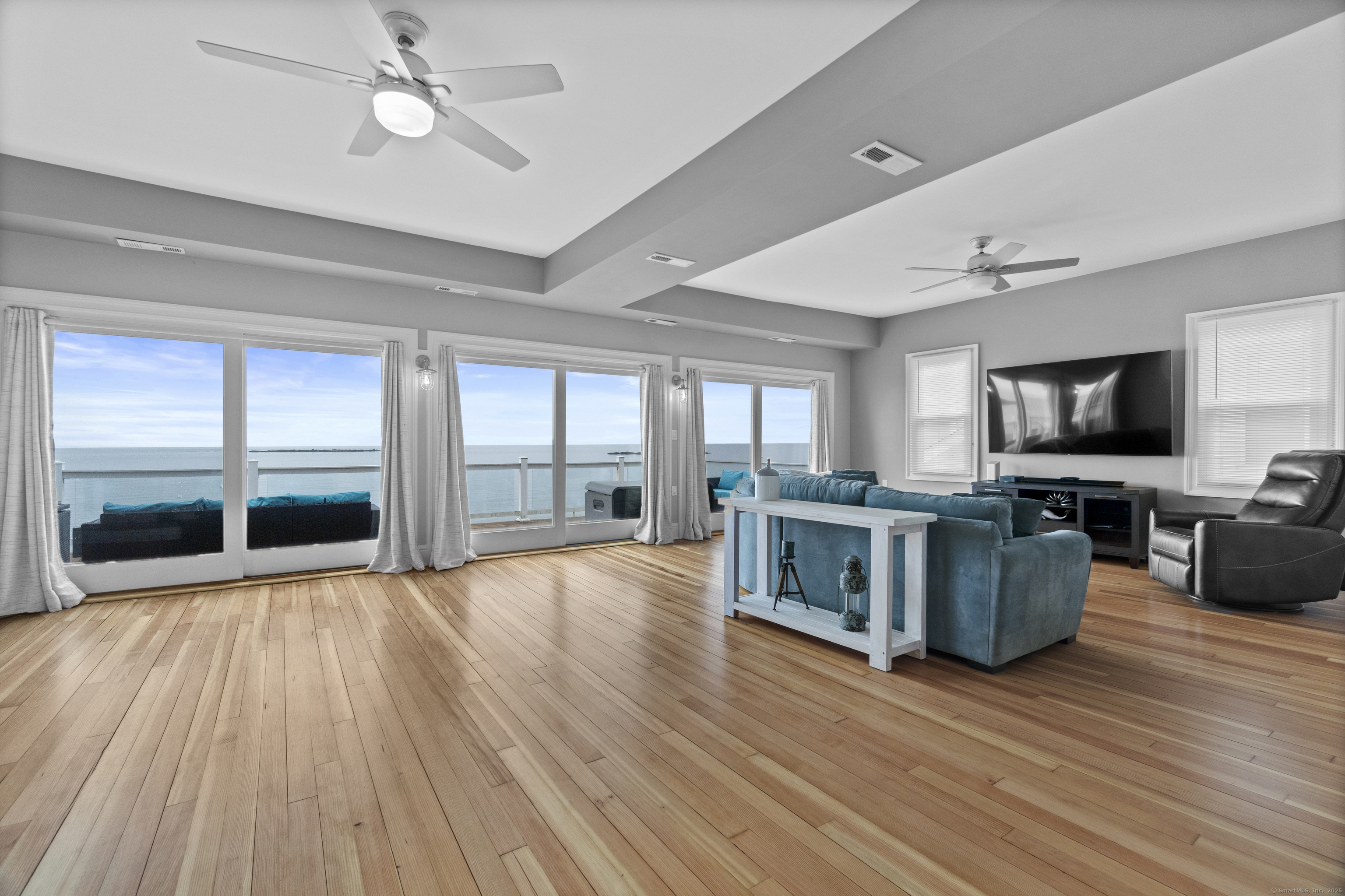 2 Jamaica, East Haven, Connecticut 06512