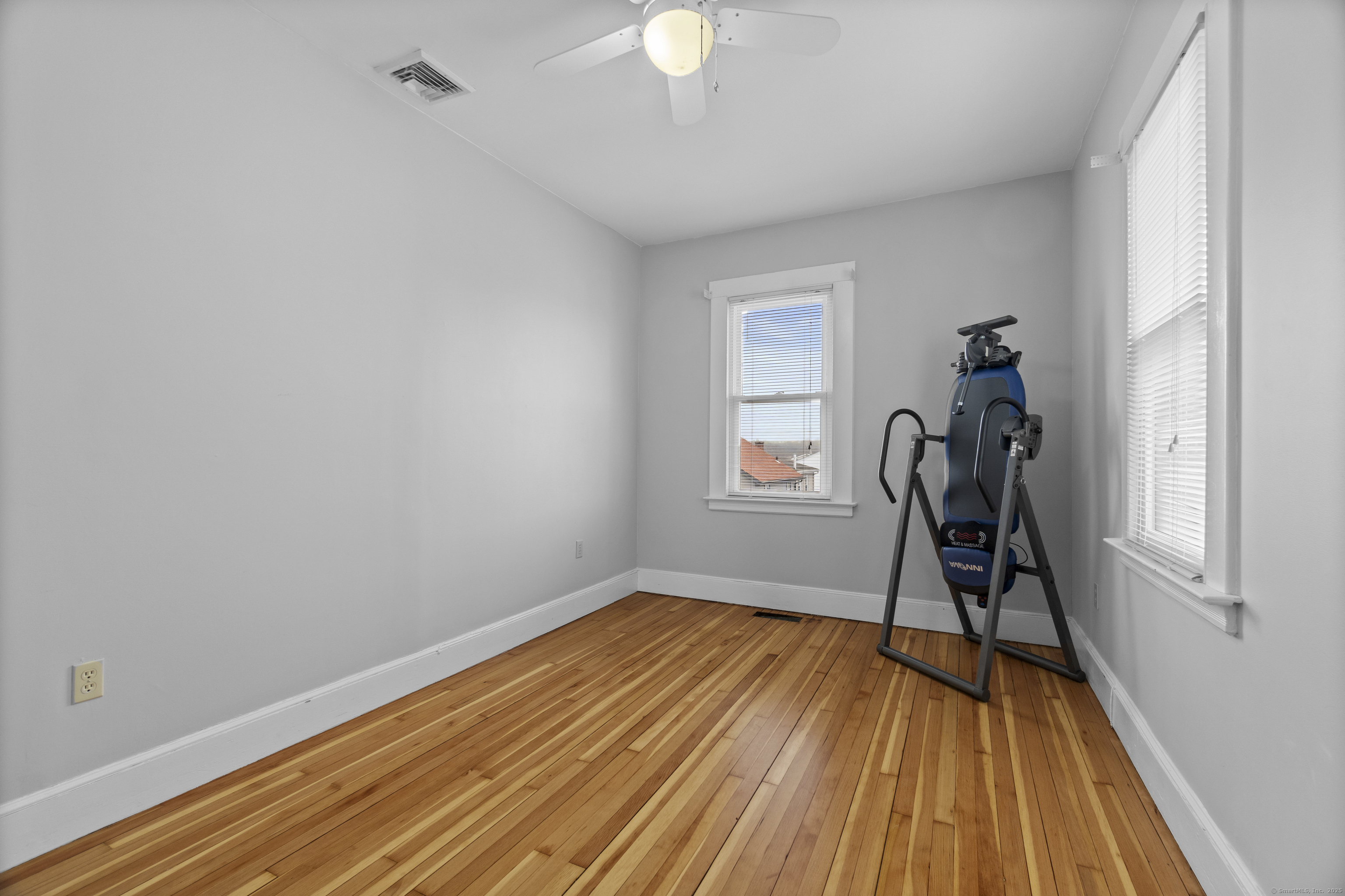 2 Jamaica, East Haven, Connecticut 06512