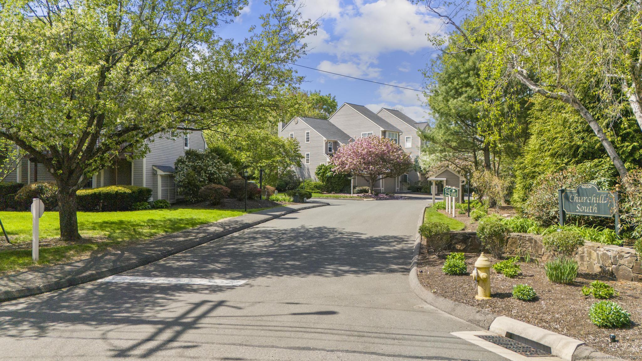 107 Paugusett, Trumbull, Connecticut 06611