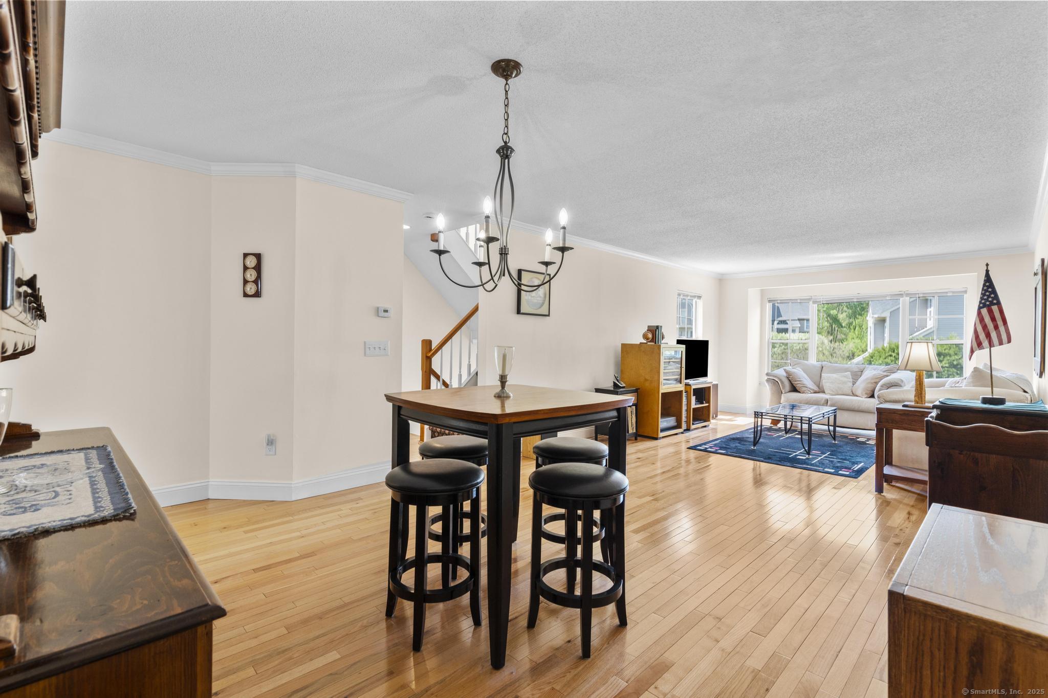 107 Paugusett, Trumbull, Connecticut 06611