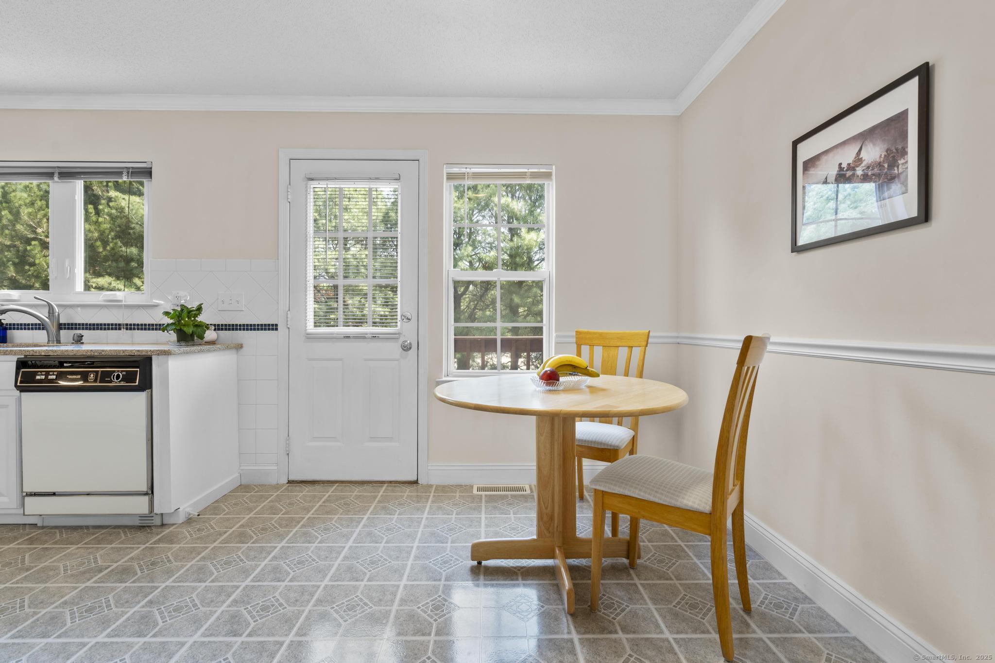 107 Paugusett, Trumbull, Connecticut 06611