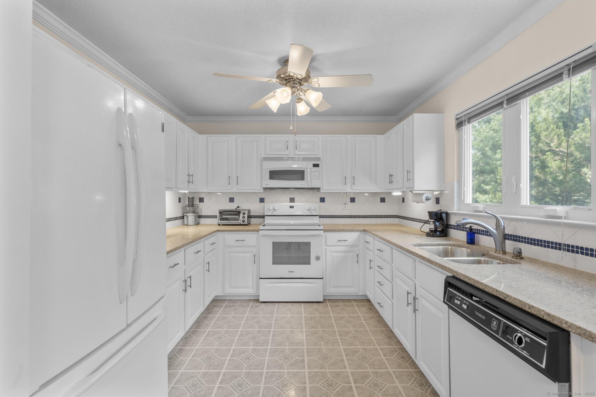 107 Paugusett, Trumbull, Connecticut 06611