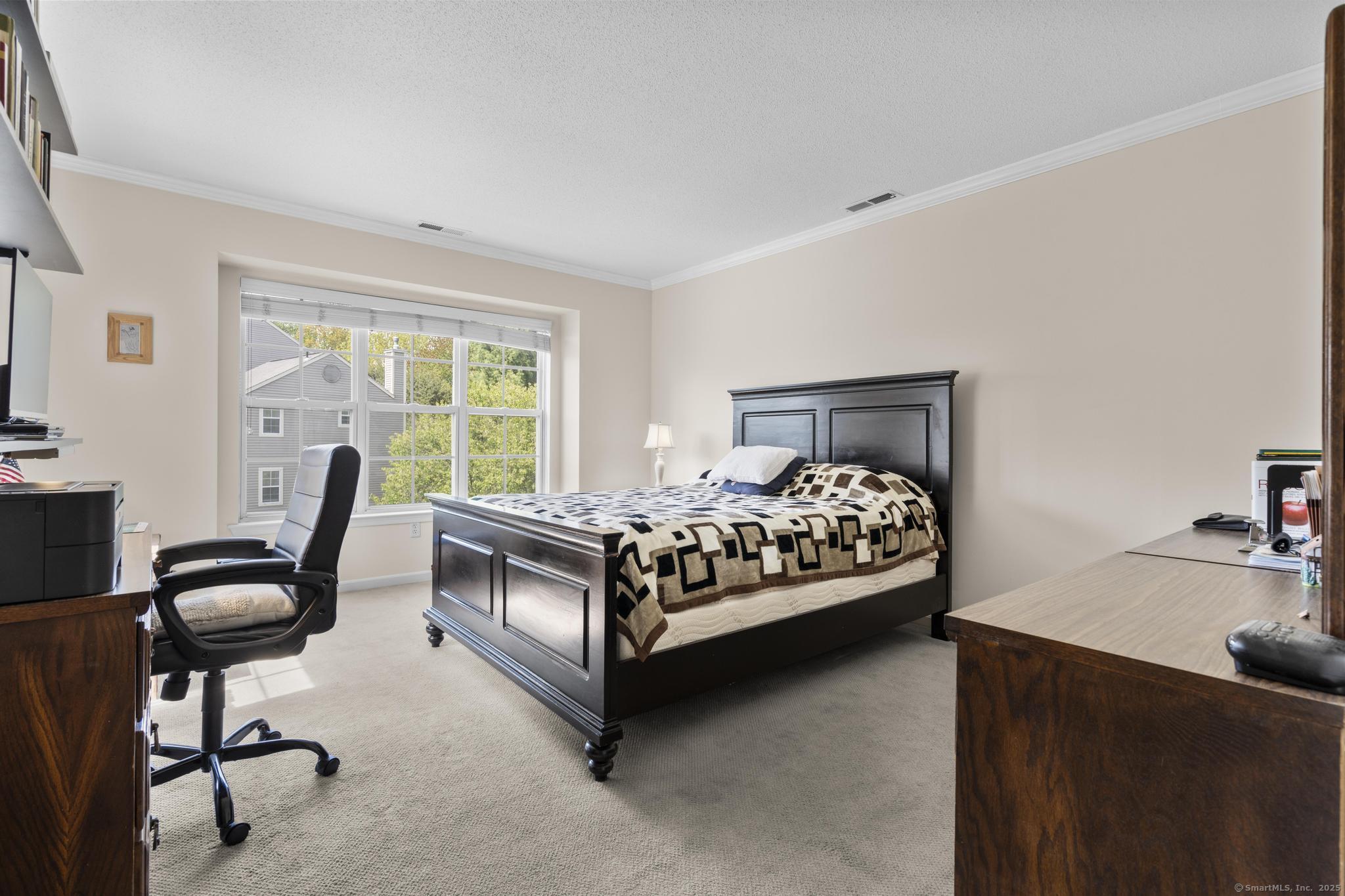 107 Paugusett, Trumbull, Connecticut 06611