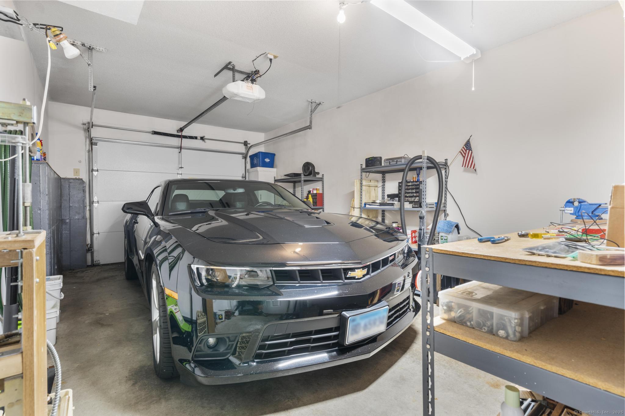 107 Paugusett, Trumbull, Connecticut 06611