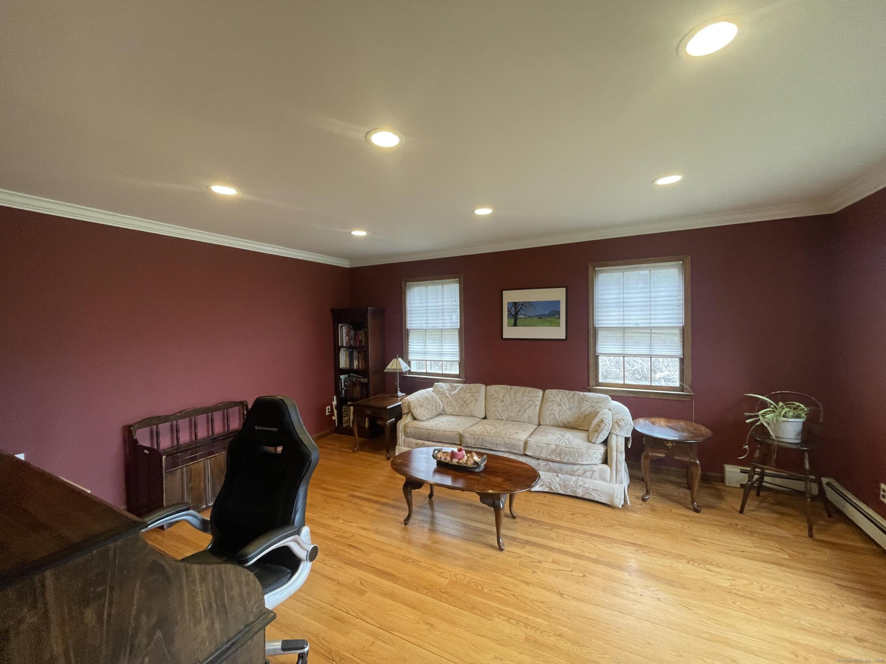 20 Jewel, New Fairfield, Connecticut 06812