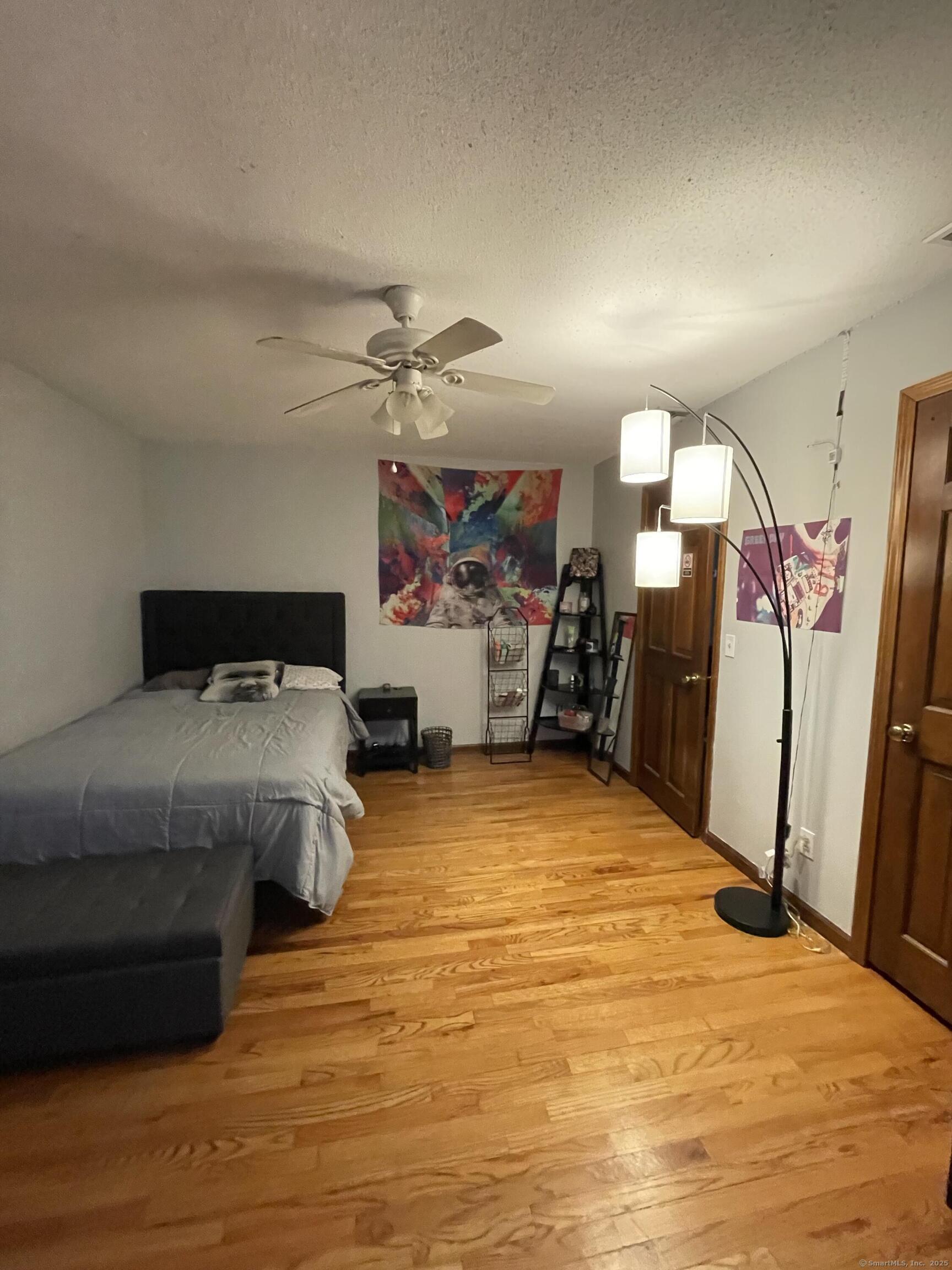 20 Jewel, New Fairfield, Connecticut 06812