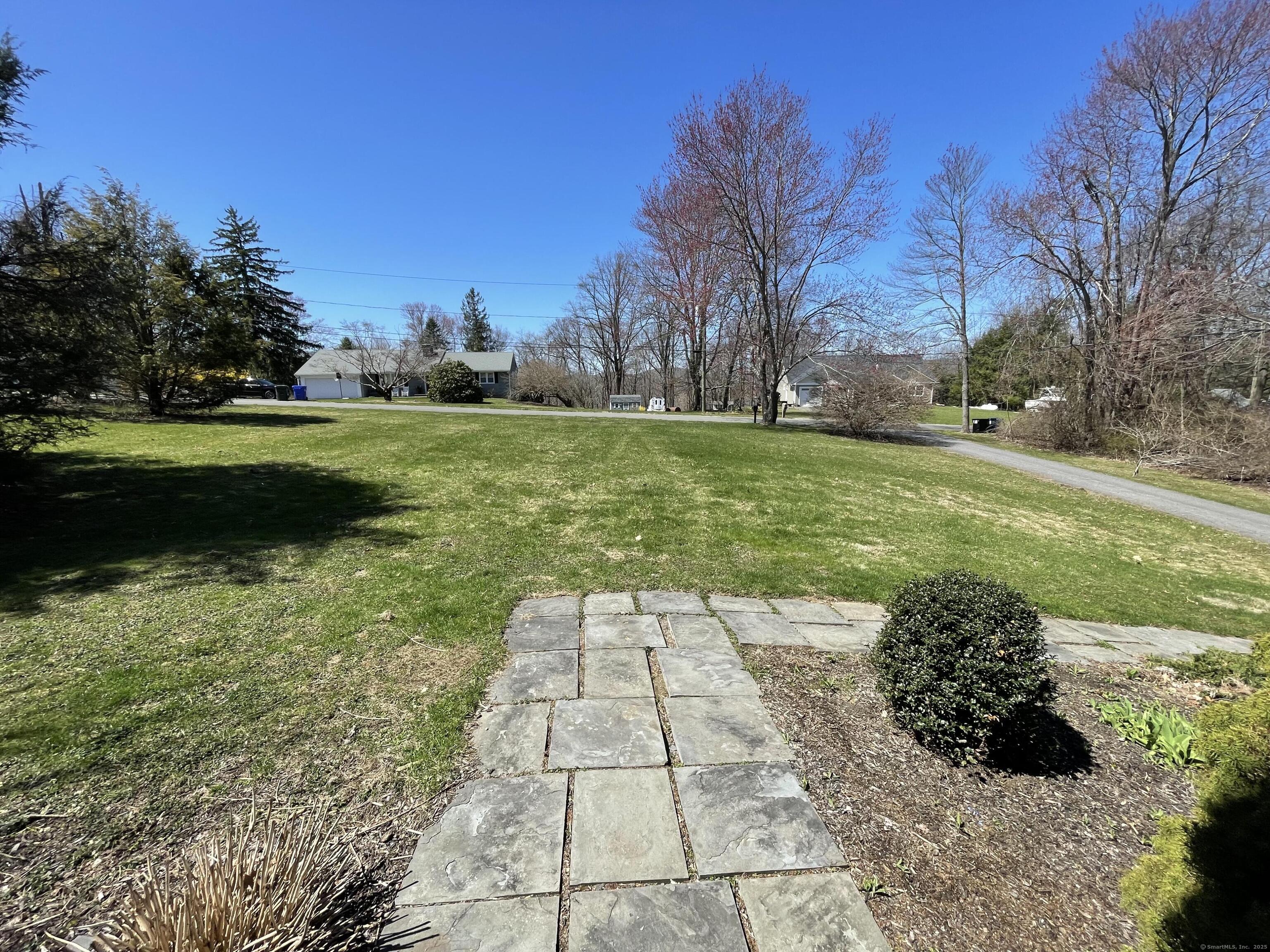 20 Jewel, New Fairfield, Connecticut 06812