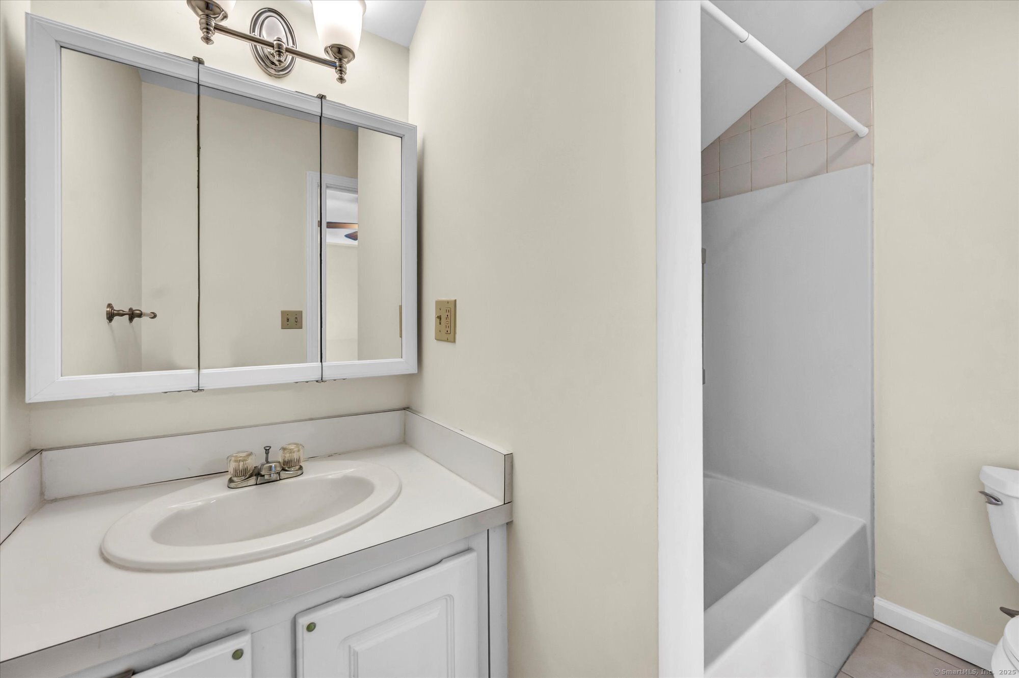 511 Elm, North Haven, Connecticut 06473