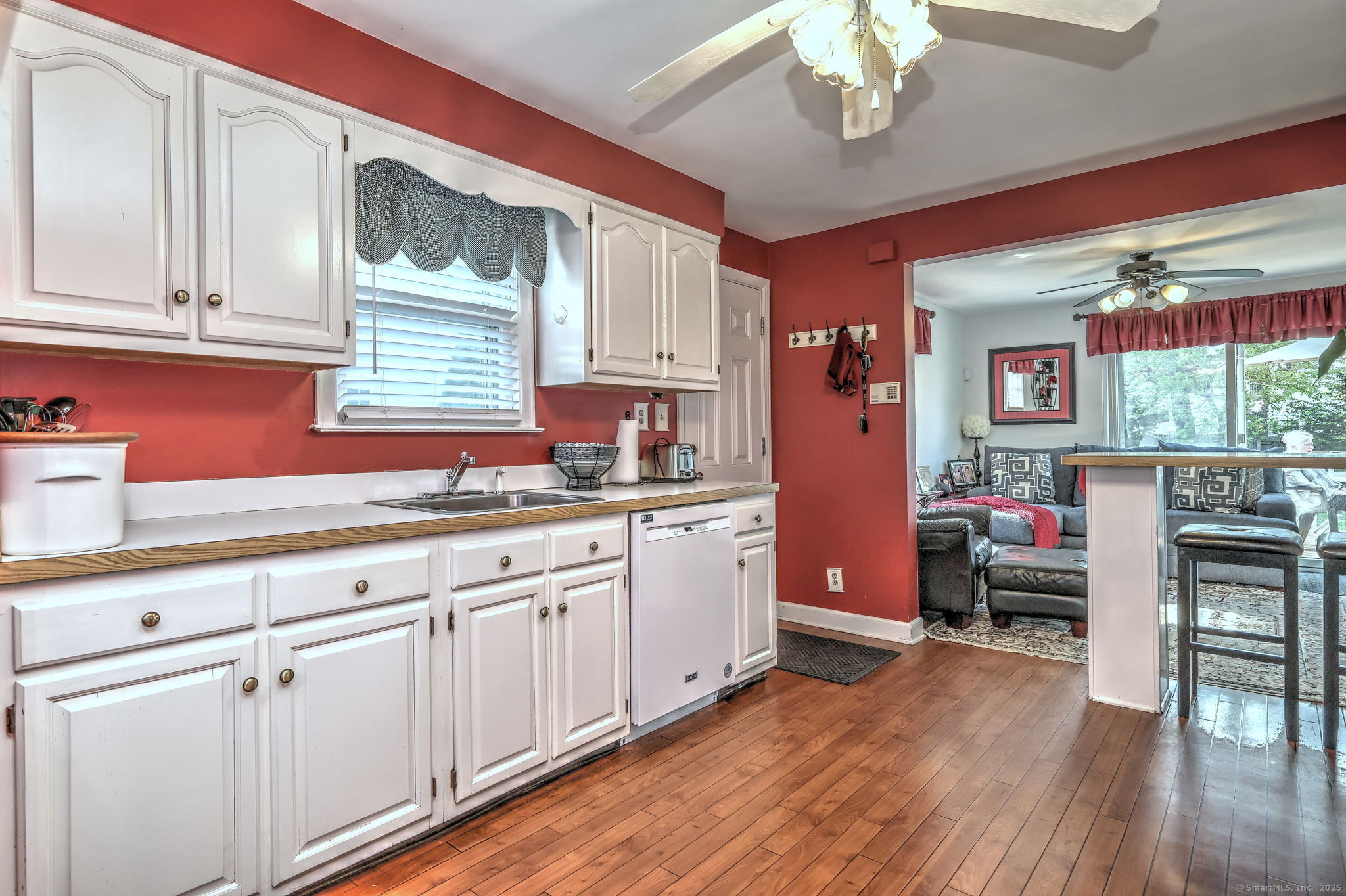412 Reitter, Stratford, Connecticut 06614