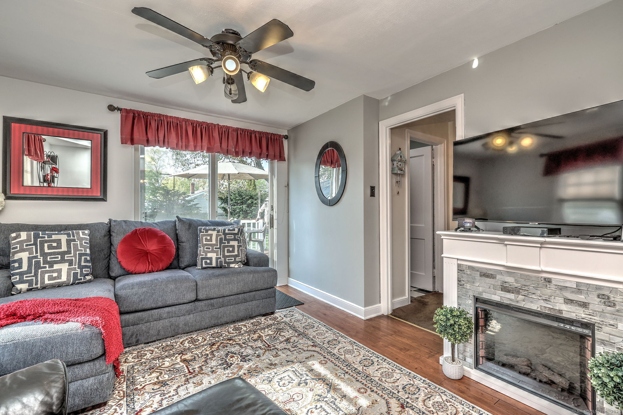 412 Reitter, Stratford, Connecticut 06614