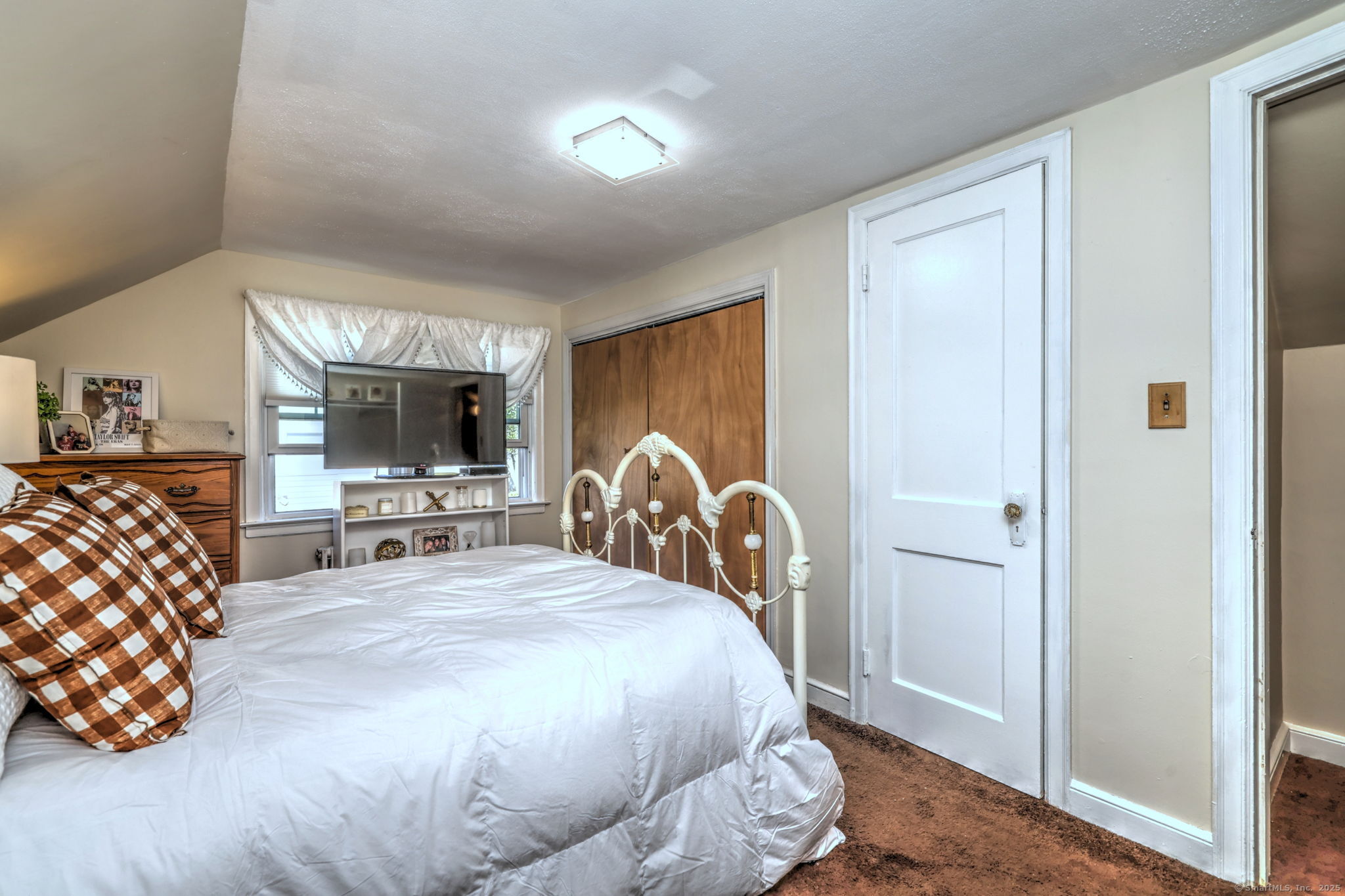 412 Reitter, Stratford, Connecticut 06614