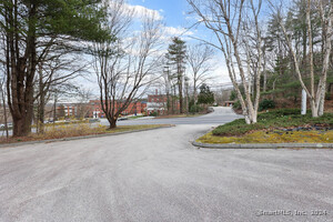 Homes for sale in Putnam, CT | 333 Pomfret St, Putnam, CT 06260 | MLS# 24093248