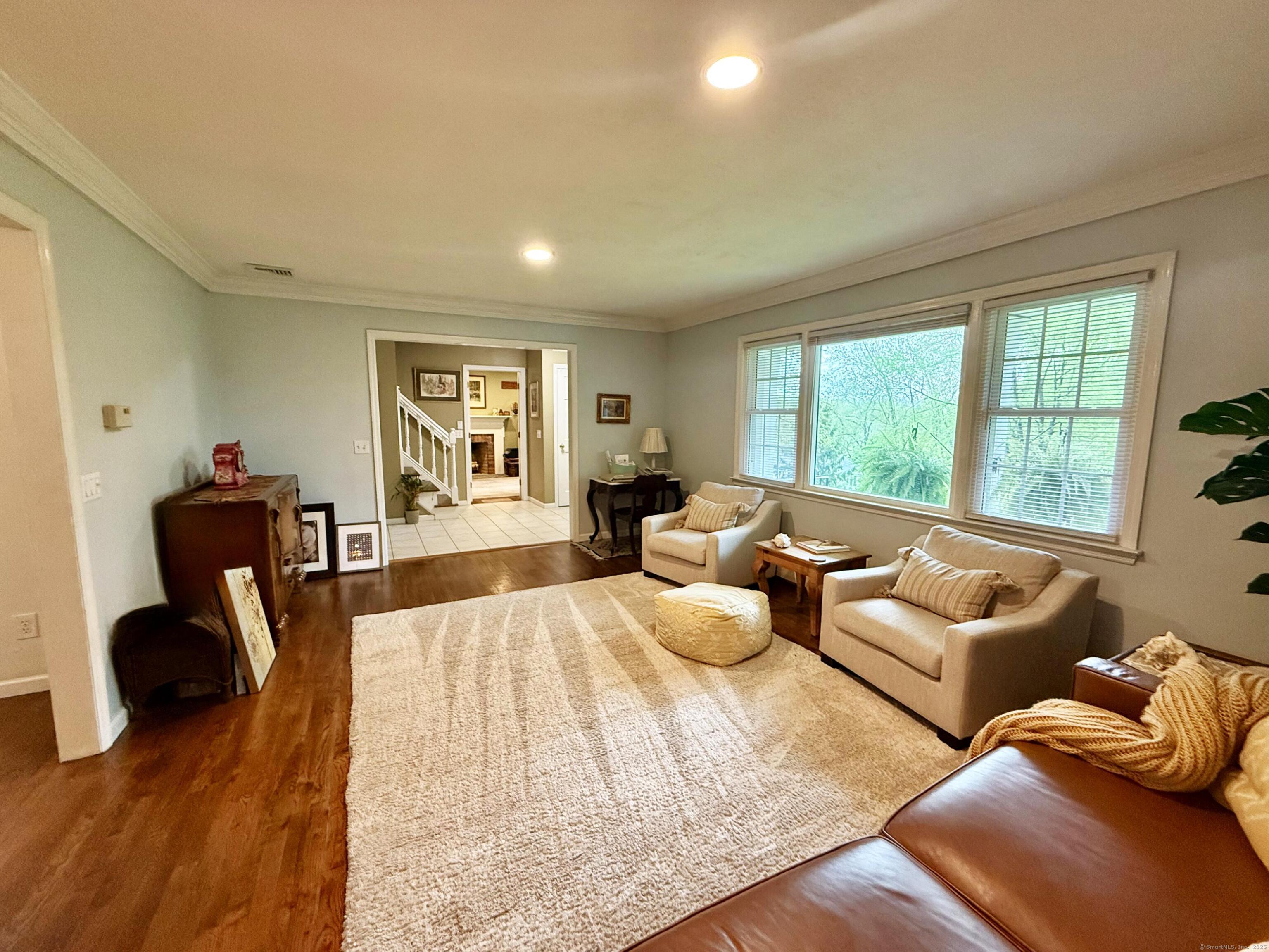 11 Ridge, Newtown, Connecticut 06470