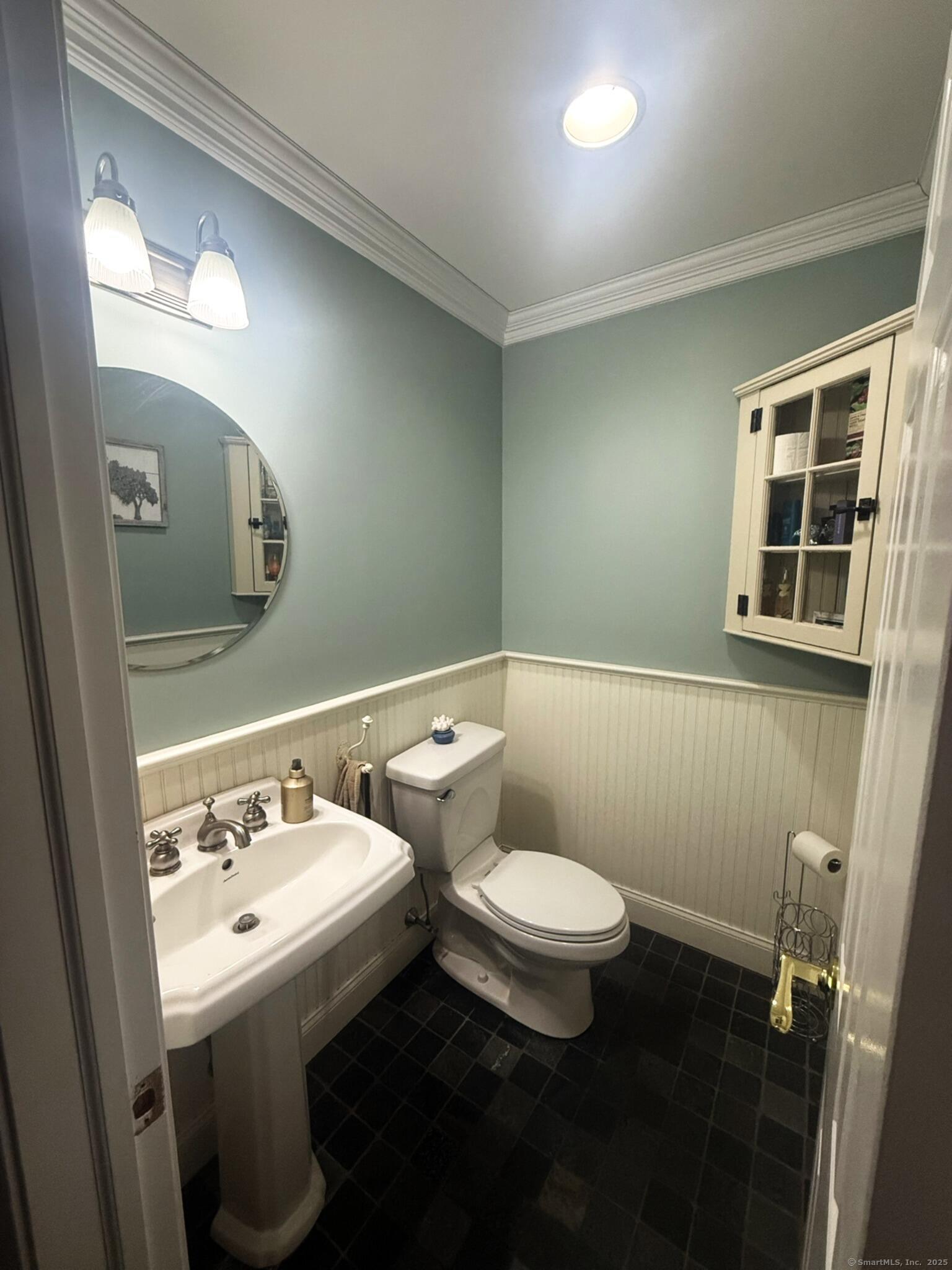 11 Ridge, Newtown, Connecticut 06470