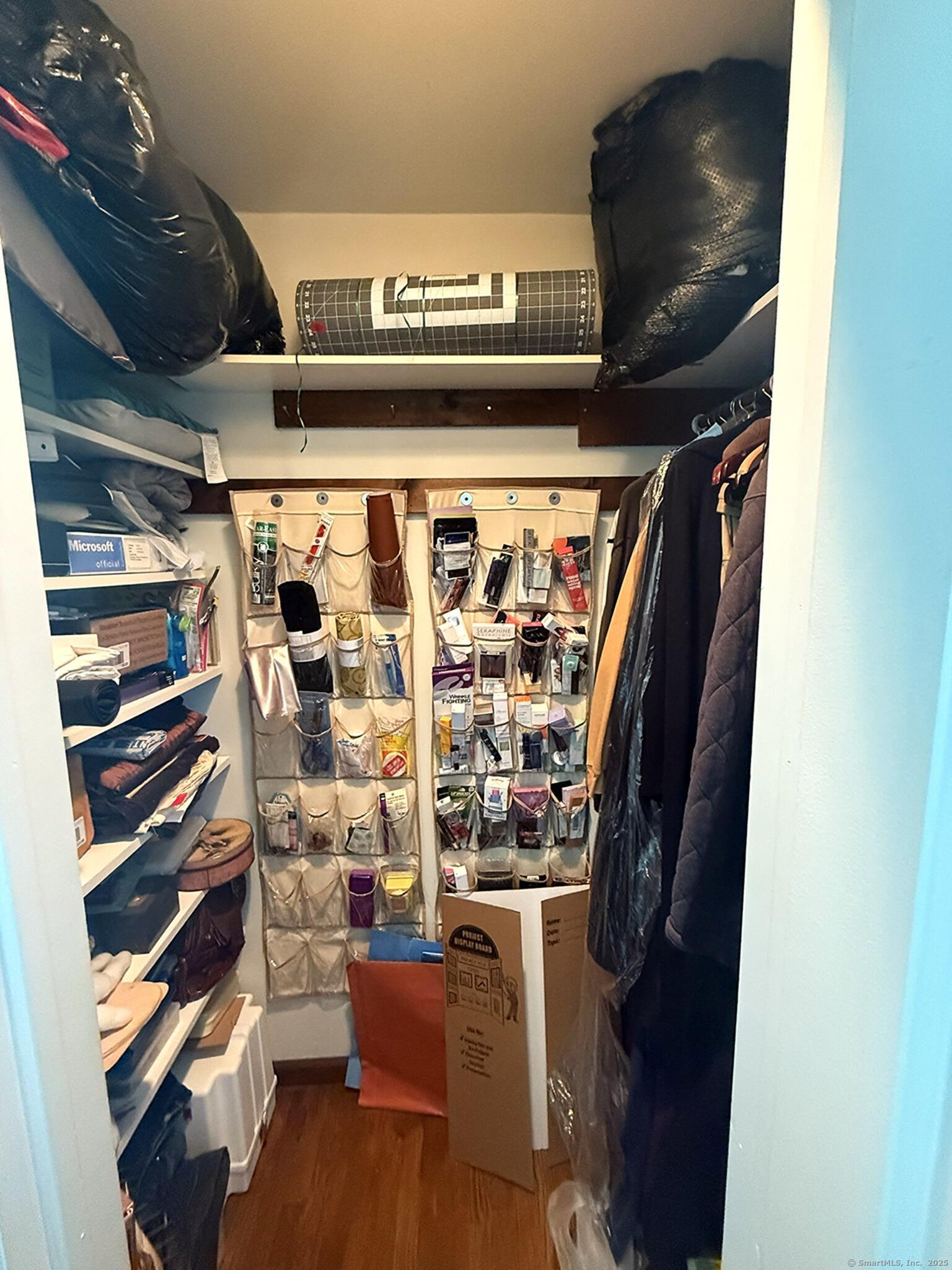 11 Ridge, Newtown, Connecticut 06470