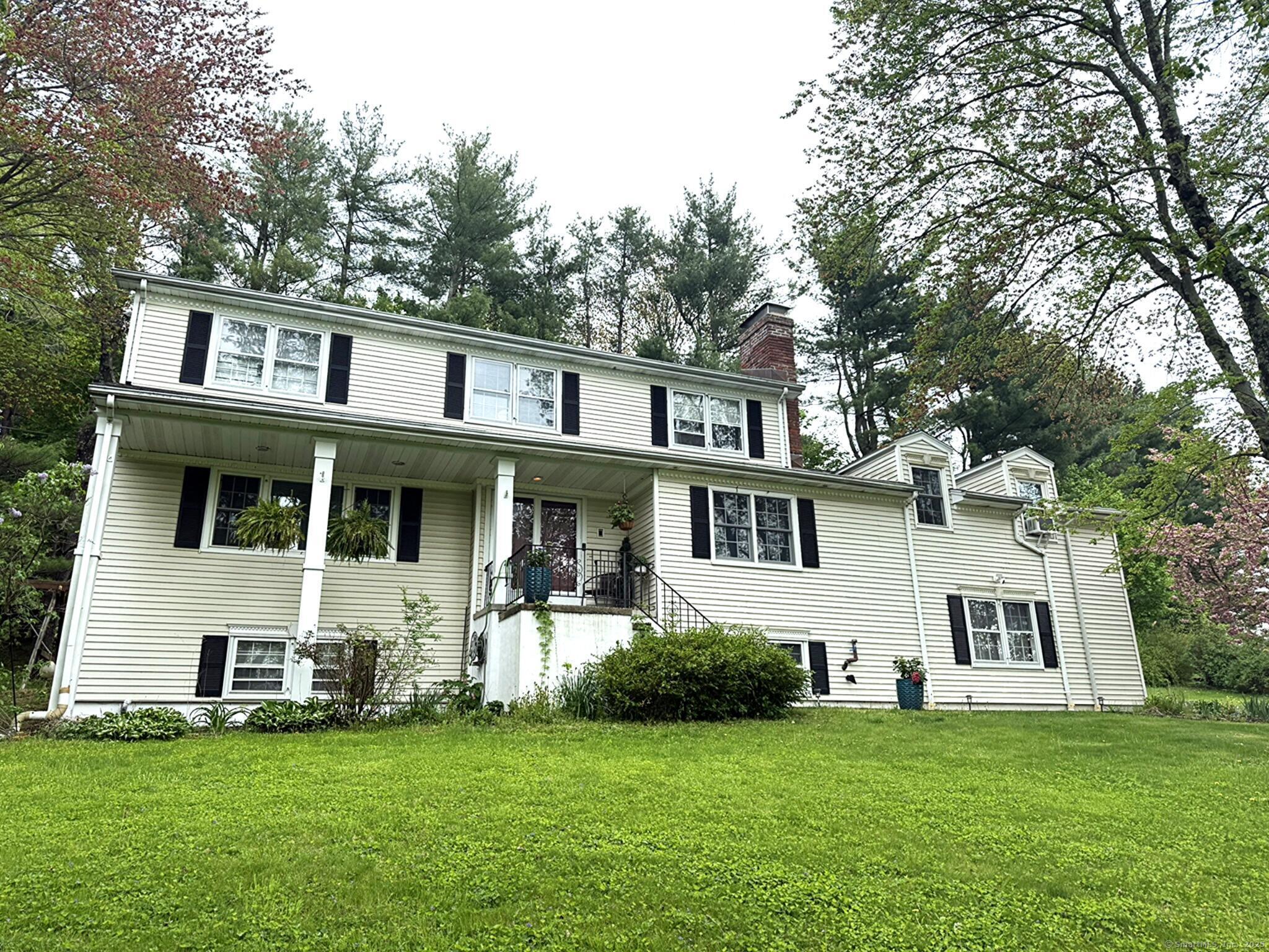 11 Ridge, Newtown, Connecticut 06470
