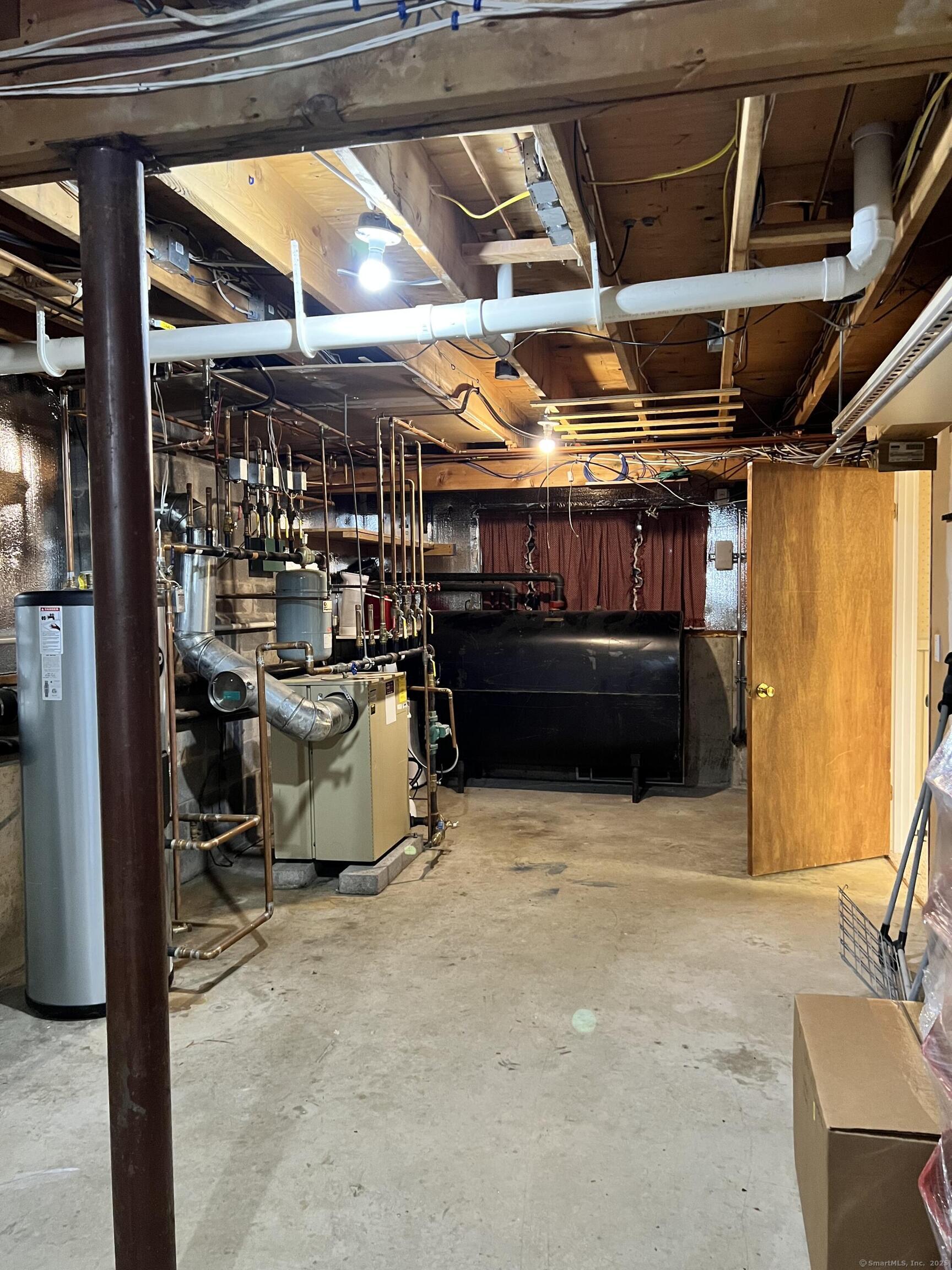 11 Ridge, Newtown, Connecticut 06470