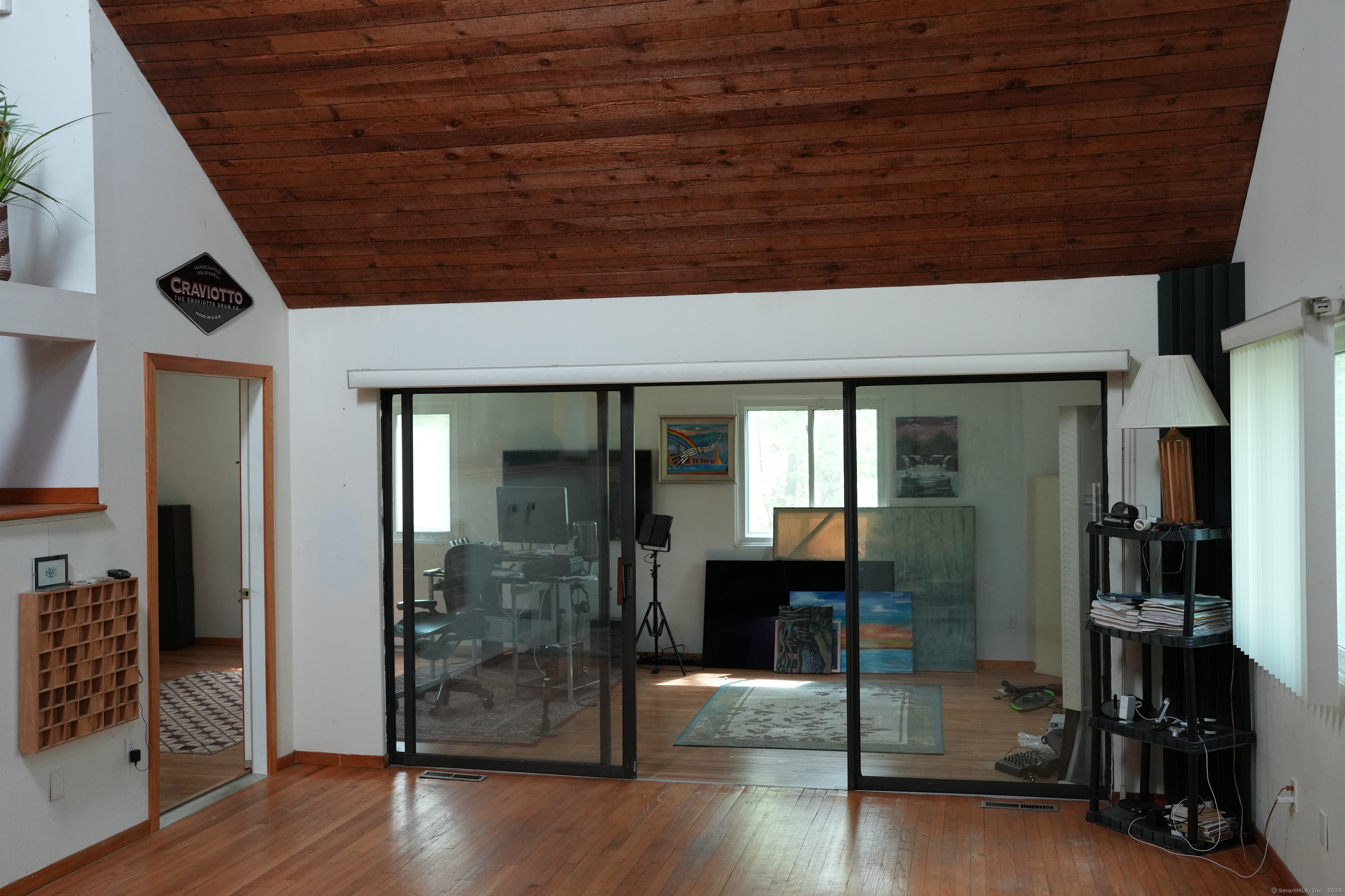 953 Rainbow, Orange, Connecticut 06477