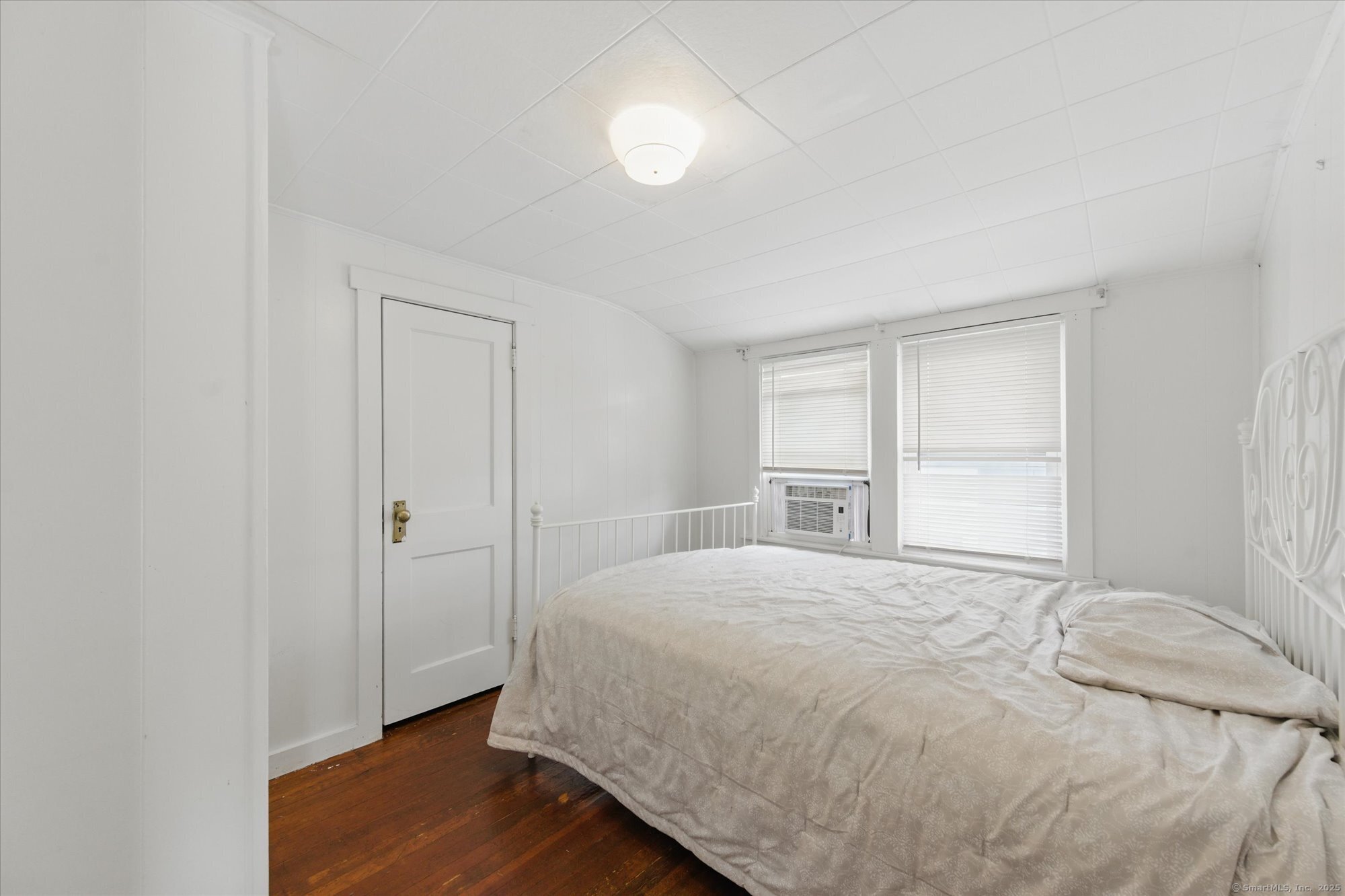 12 Woodland, Hamden, Connecticut 06514
