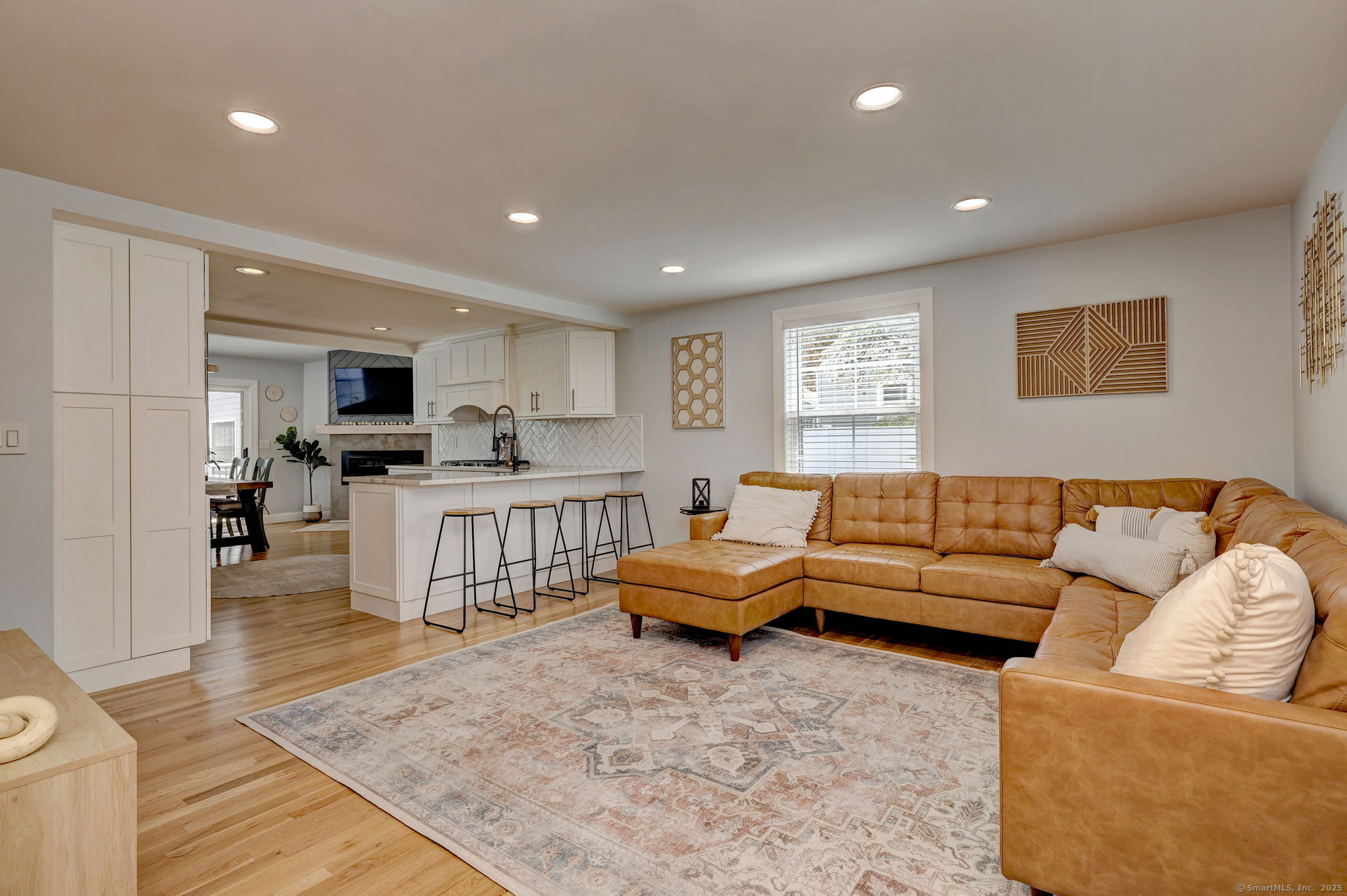 52 Canterbury, Milford, Connecticut 06460