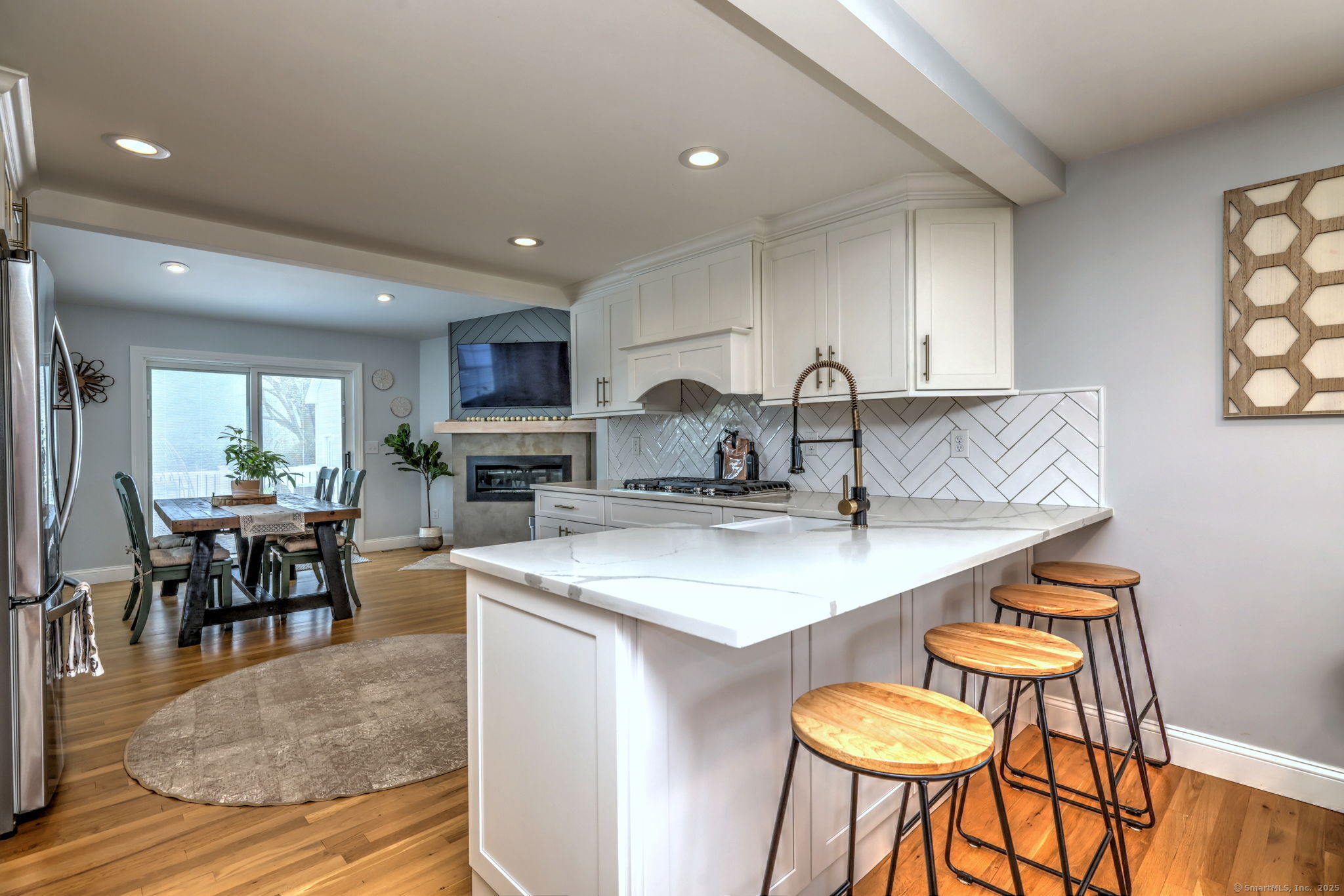52 Canterbury, Milford, Connecticut 06460
